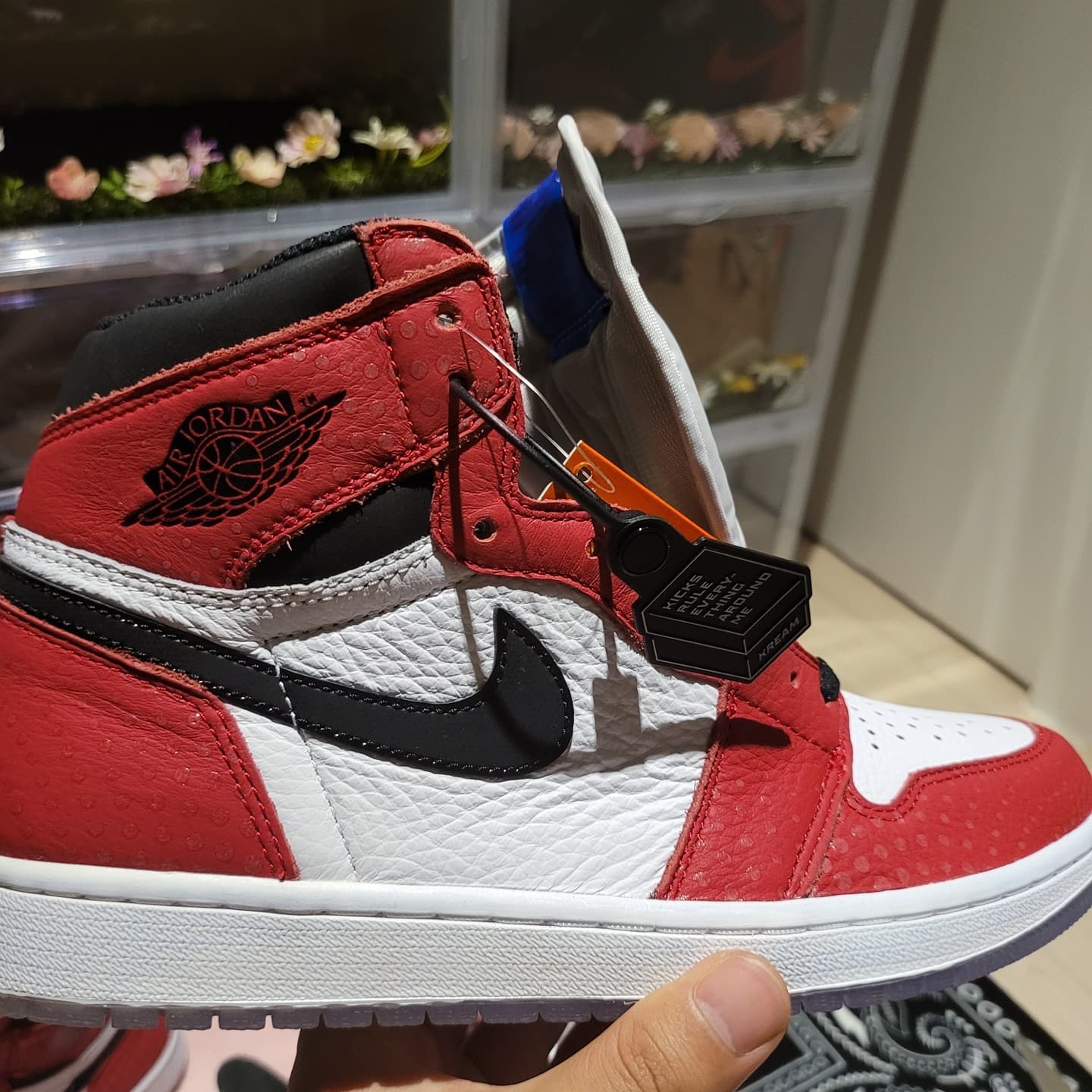 Jordan 1 Retro High OG Chicago 2015, Jordan 1 Retro High Spider-Man Origin Story 착용 스타일 - 5