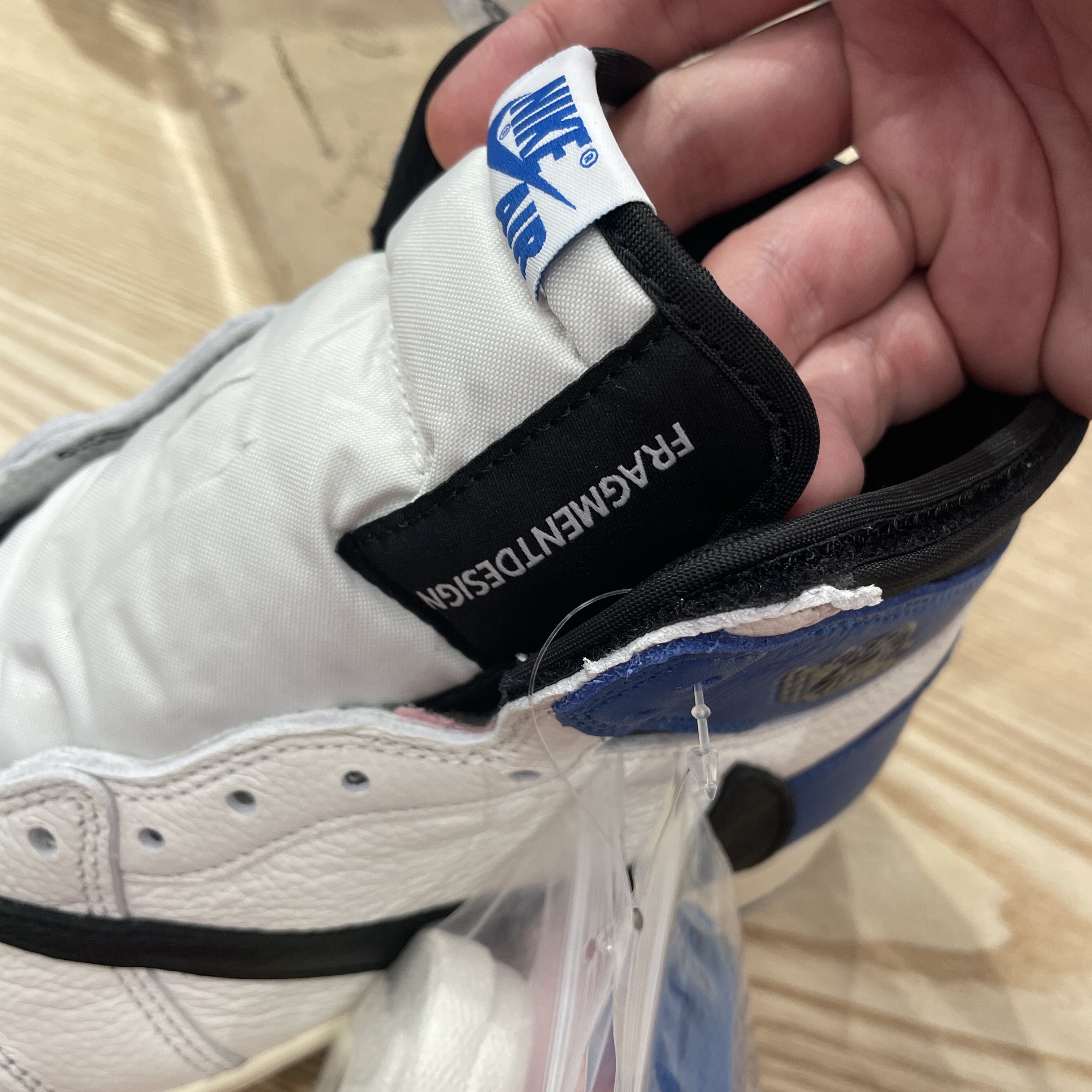 Jordan 1 x Travis Scott x Fragment Retro High OG SP Military Blue 착용 스타일 - 4