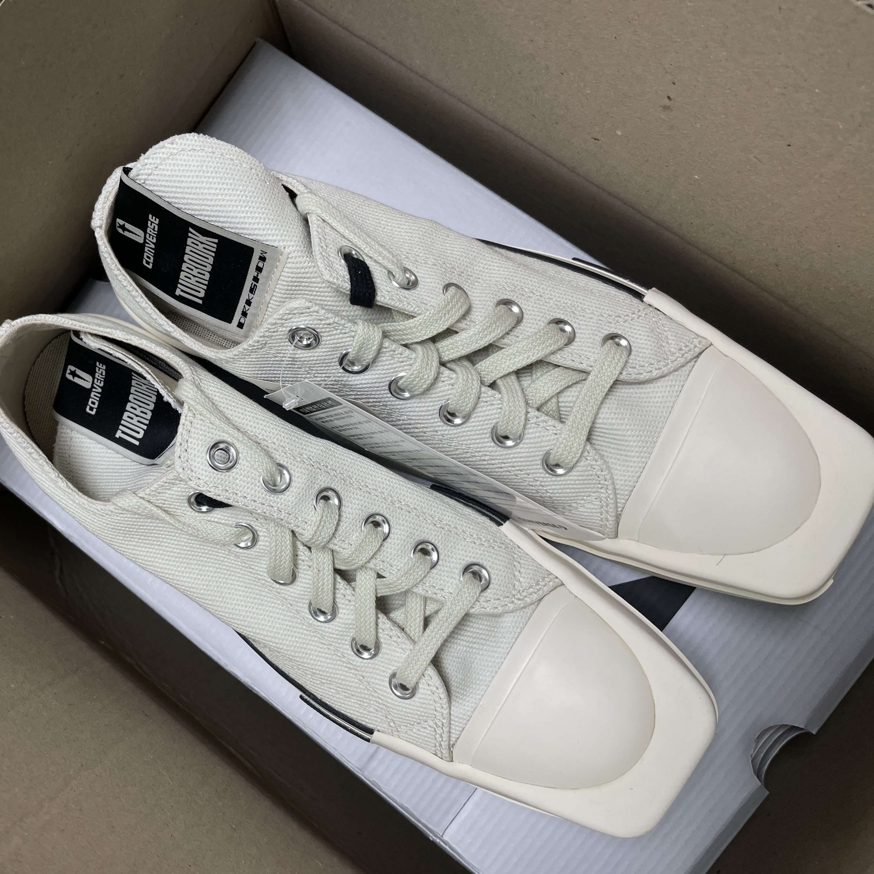 Converse x Drkshdw Turbodrk Chuck 70 Ox Lilly White 착용 스타일