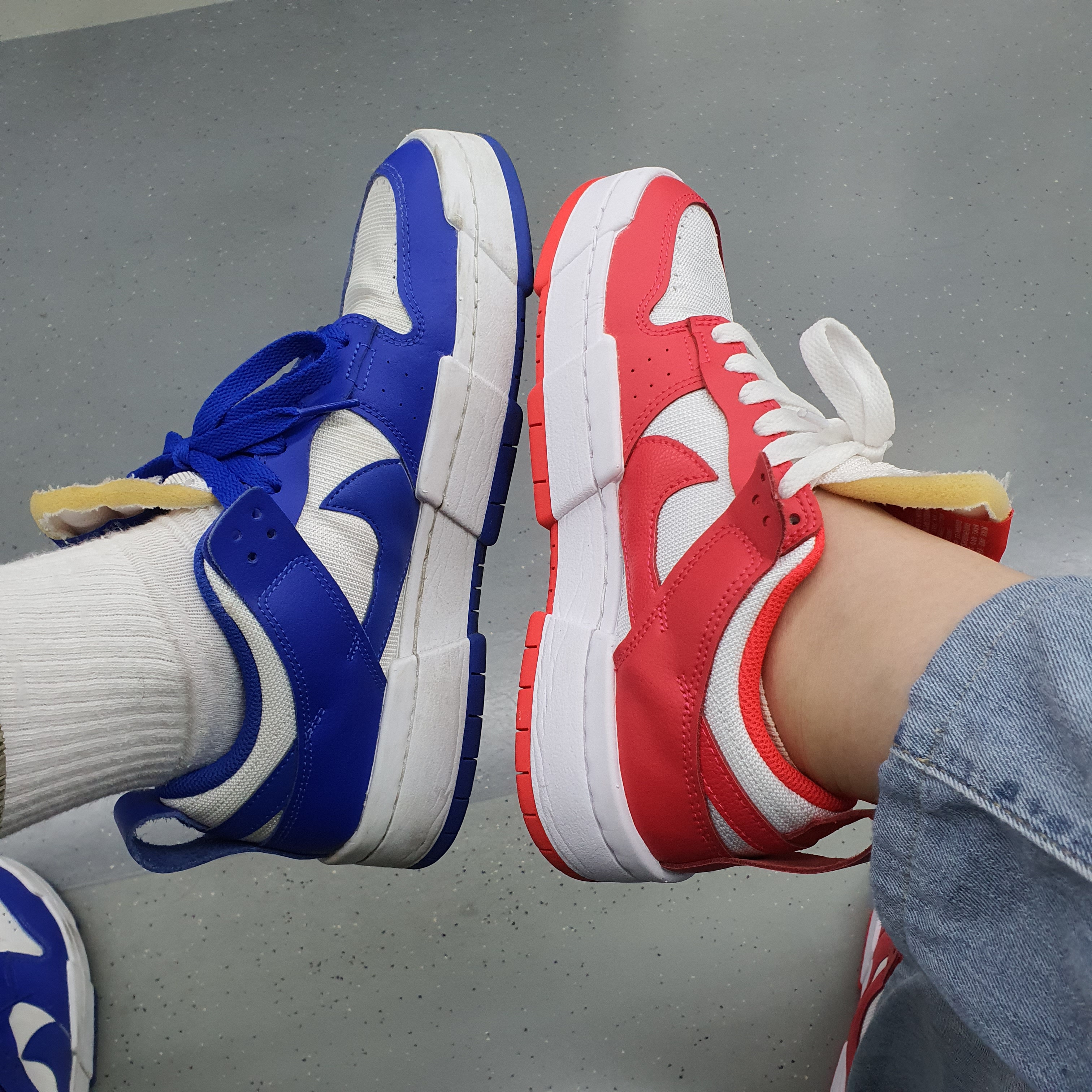 (W) Nike Dunk Low Disrupt Game Royal, (W) Nike Dunk Low Disrupt Siren Red 착용 스타일