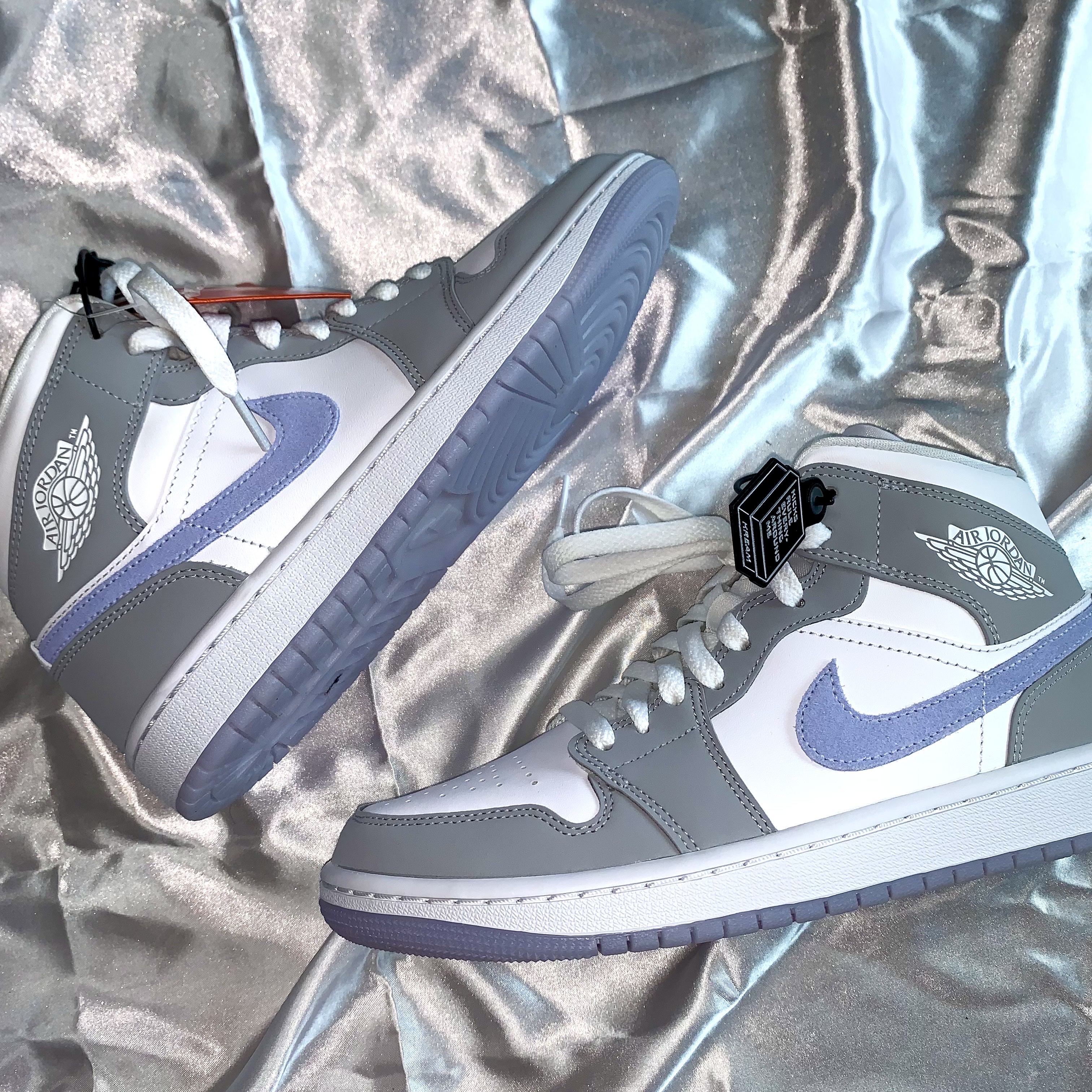 (W) Jordan 1 Mid Wolf Grey 착용 스타일