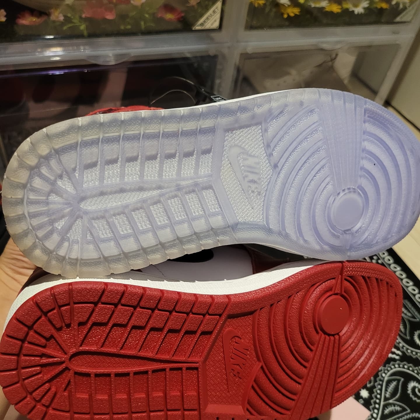 Jordan 1 Retro High OG Chicago 2015, Jordan 1 Retro High Spider-Man Origin Story 착용 스타일 - 3