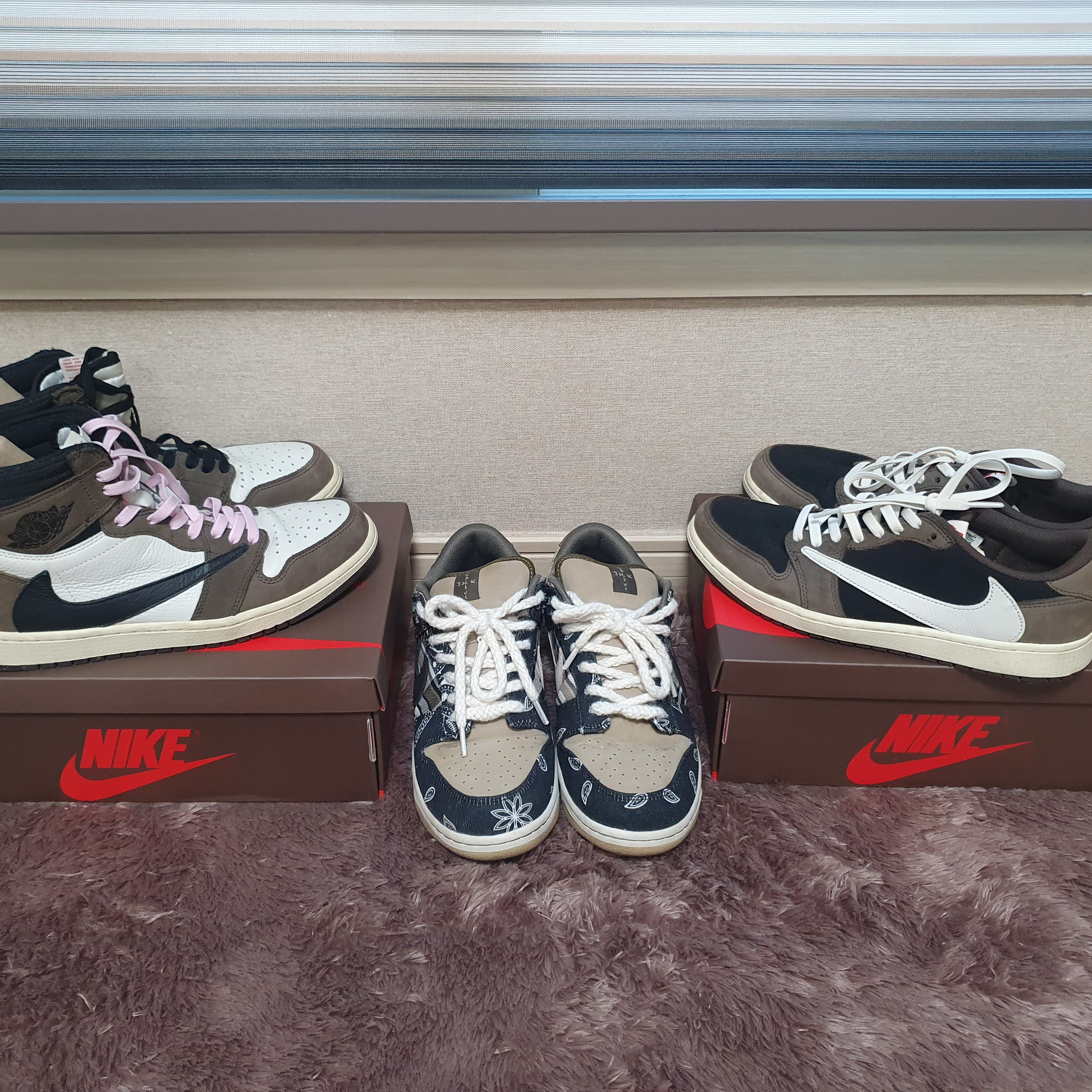 Jordan 1 x Travis Scott Retro High OG SP Mocha, Nike x Travis Scott SB Dunk Low 착용 스타일