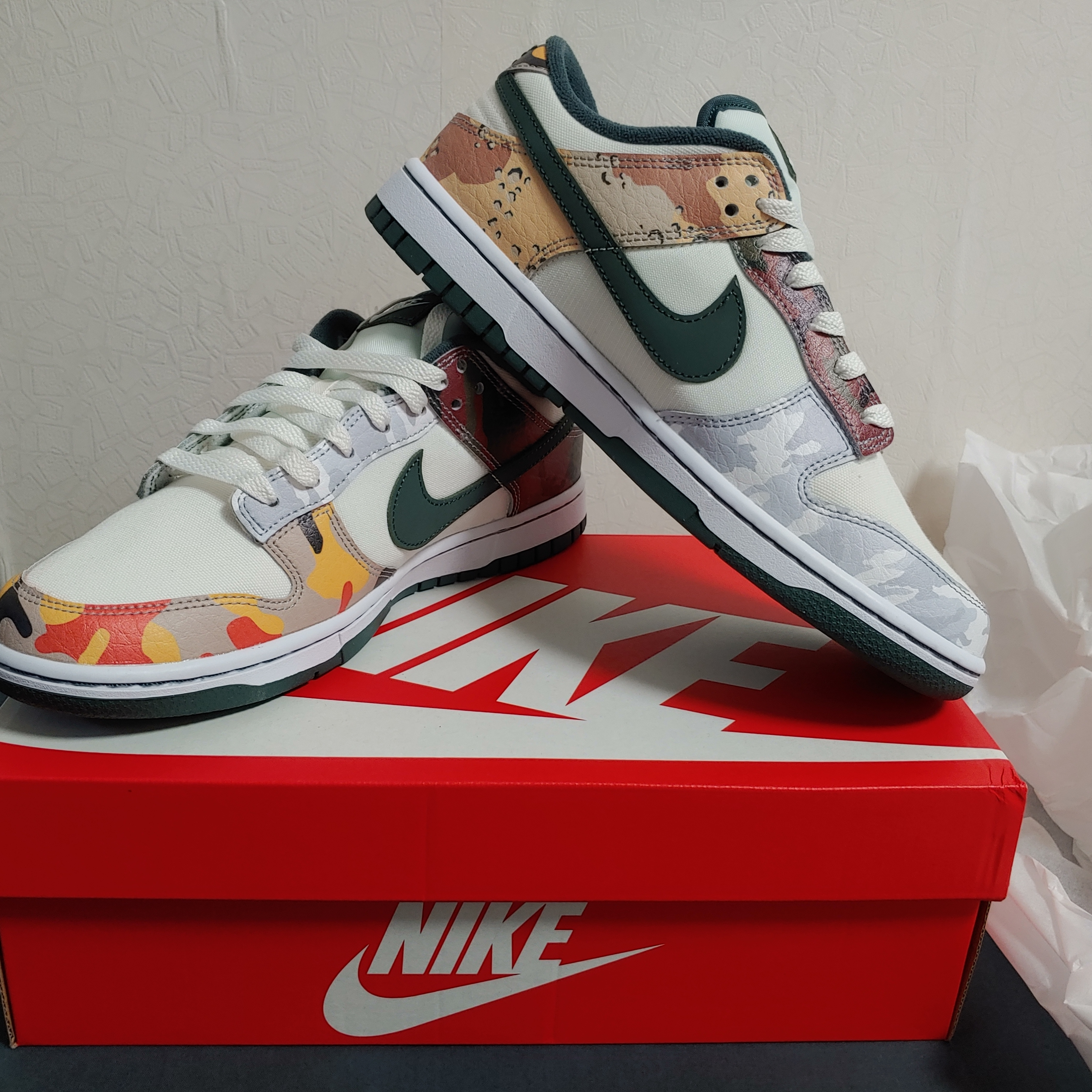 Nike Dunk Low SE Sail Multi Camo 착용 스타일