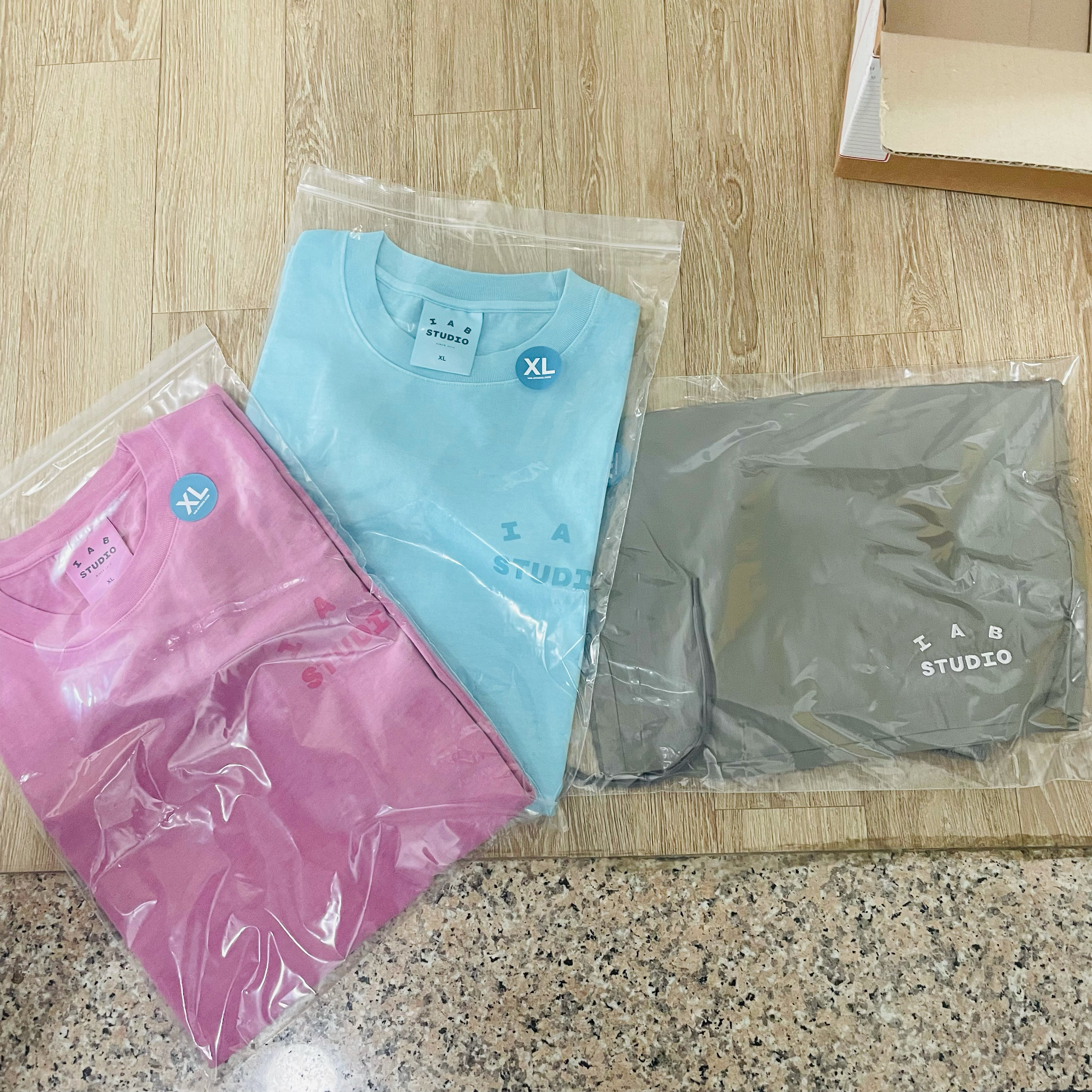 IAB Studio Pigment T-Shirt Magenta, IAB Studio Pigment T-Shirt Cyan 착용 스타일