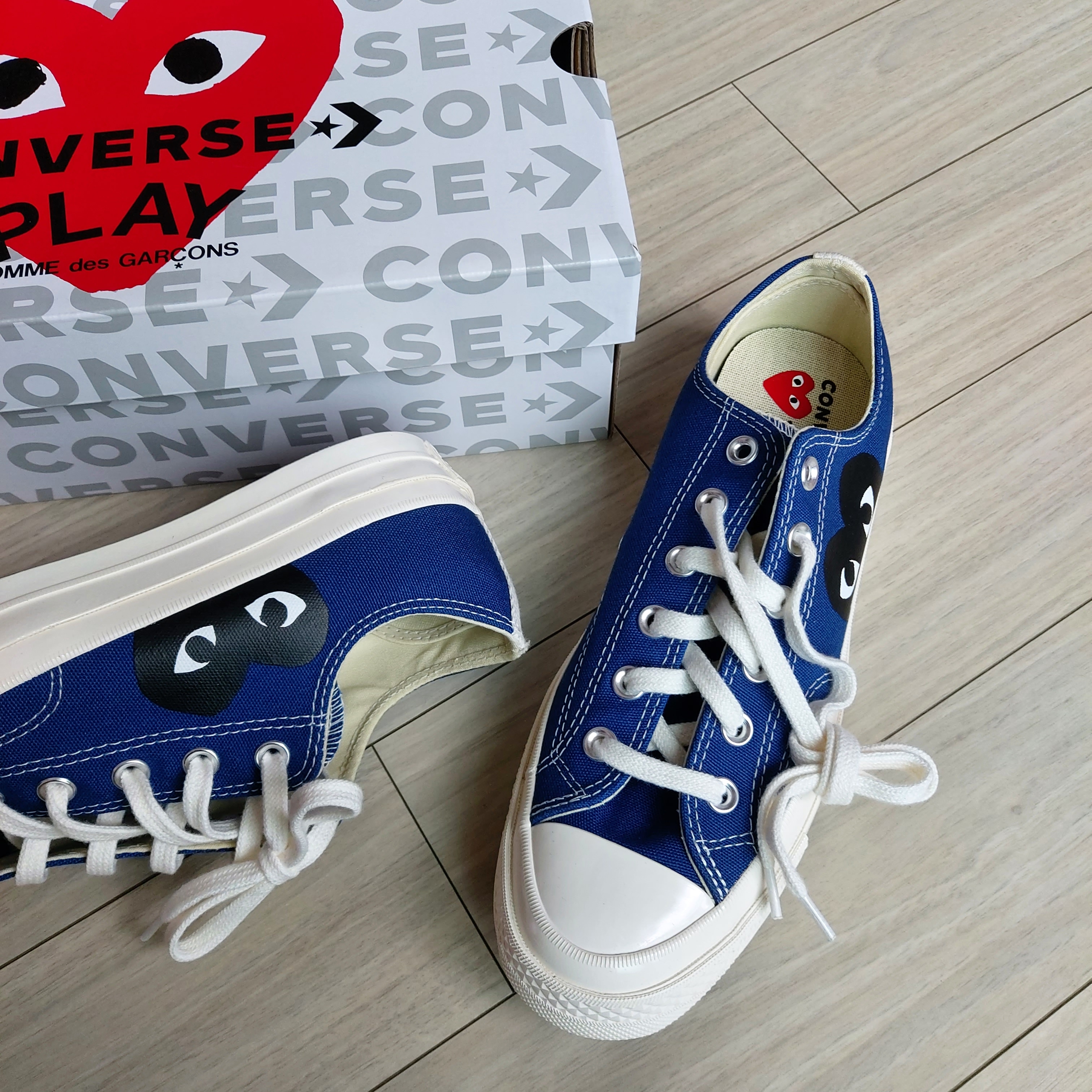 Converse x Play Comme des Garcons Chuck 70 Ox Blue Quartz 착용 스타일