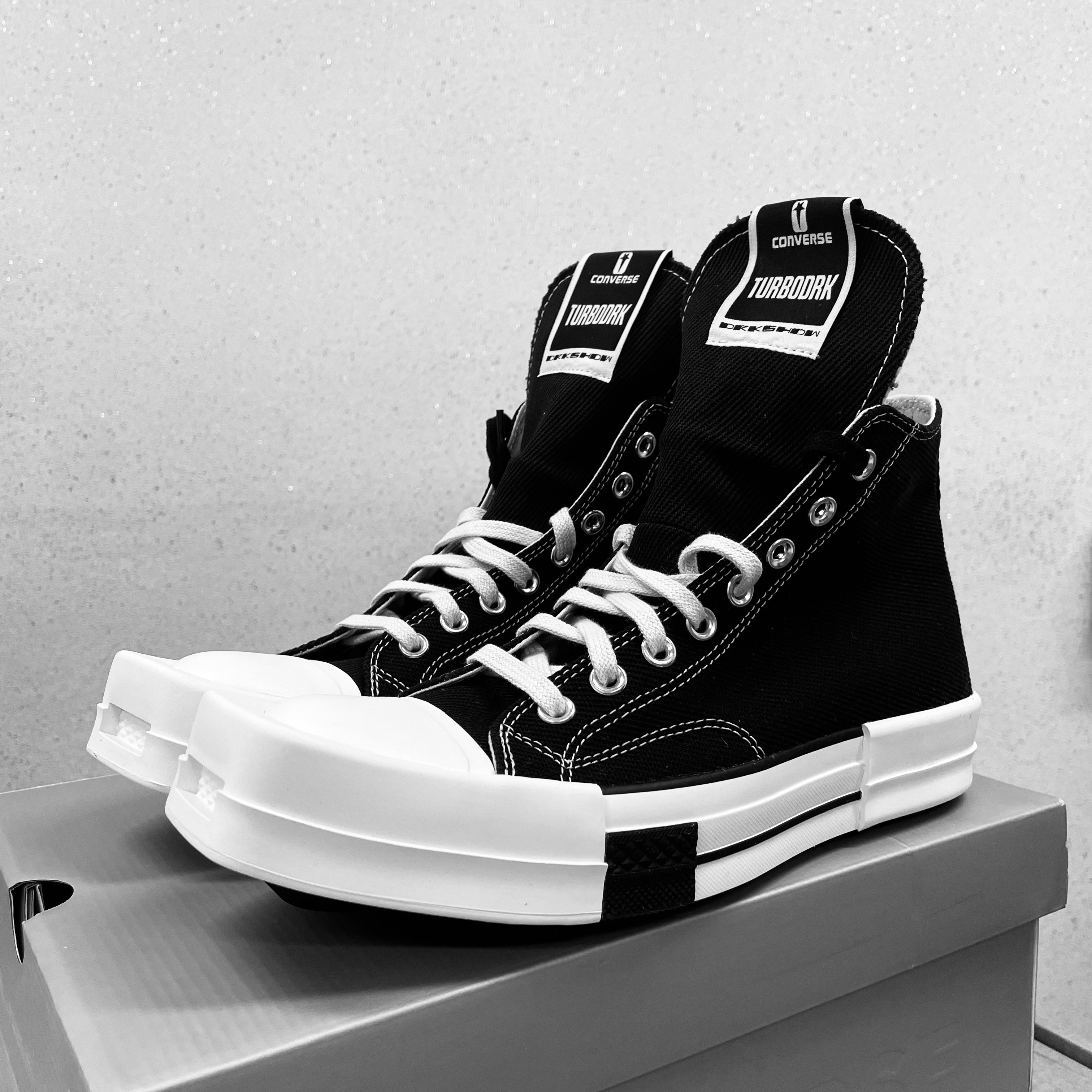 Converse x Drkshdw Turbodrk Chuck 70 Hi Black 착용 스타일