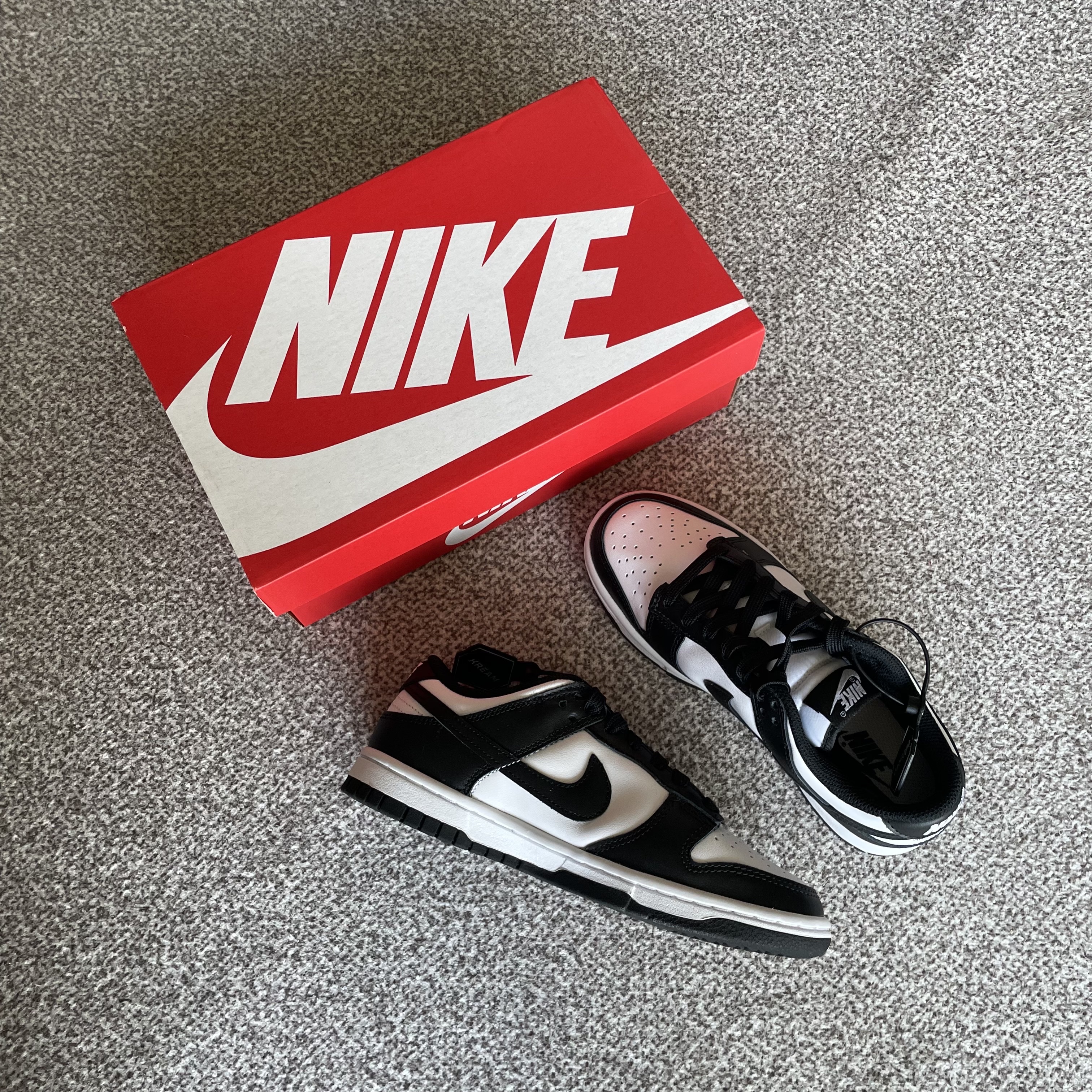 (W) Nike Dunk Low Black 착용 스타일