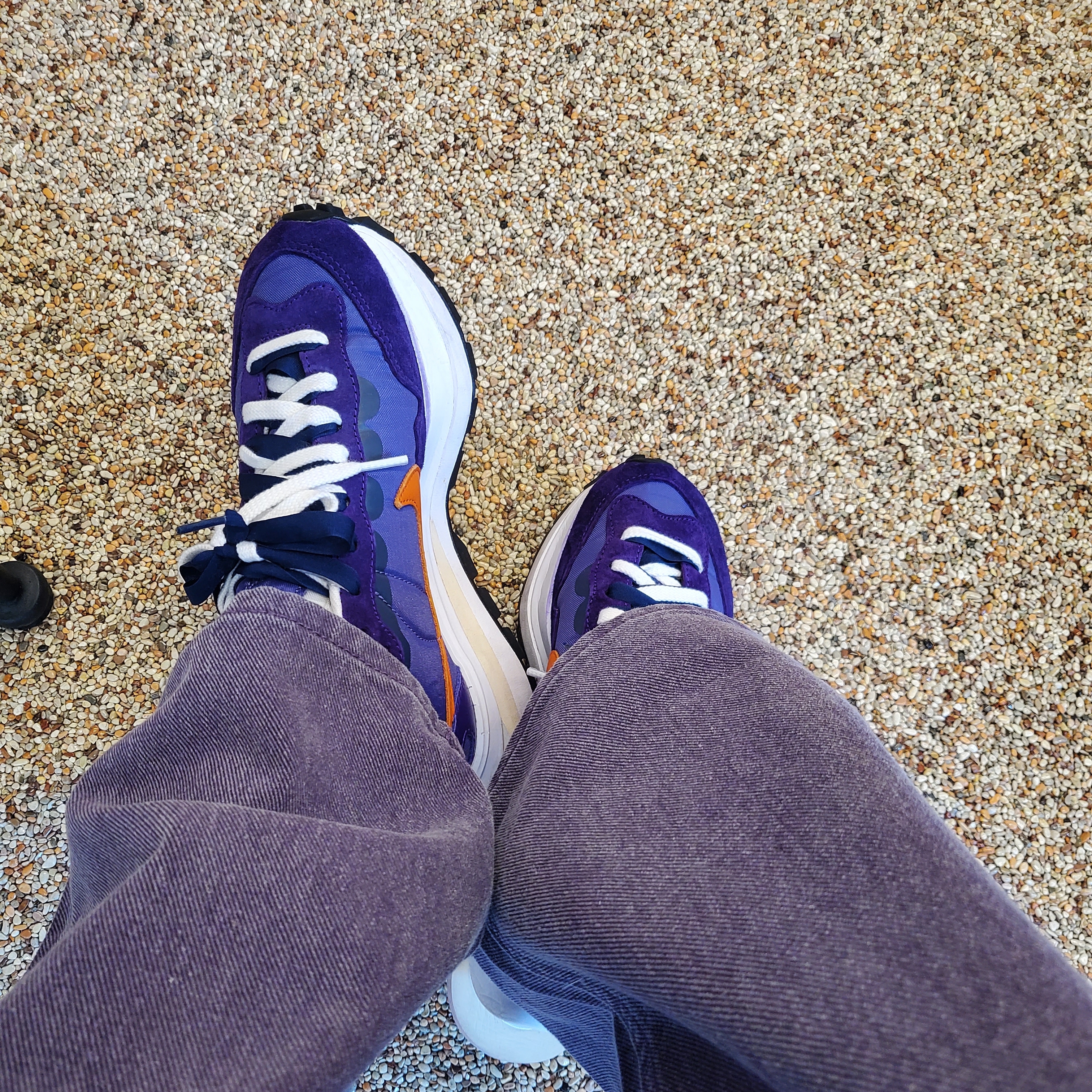 Nike x Sacai VaporWaffle Dark Iris 착용 스타일