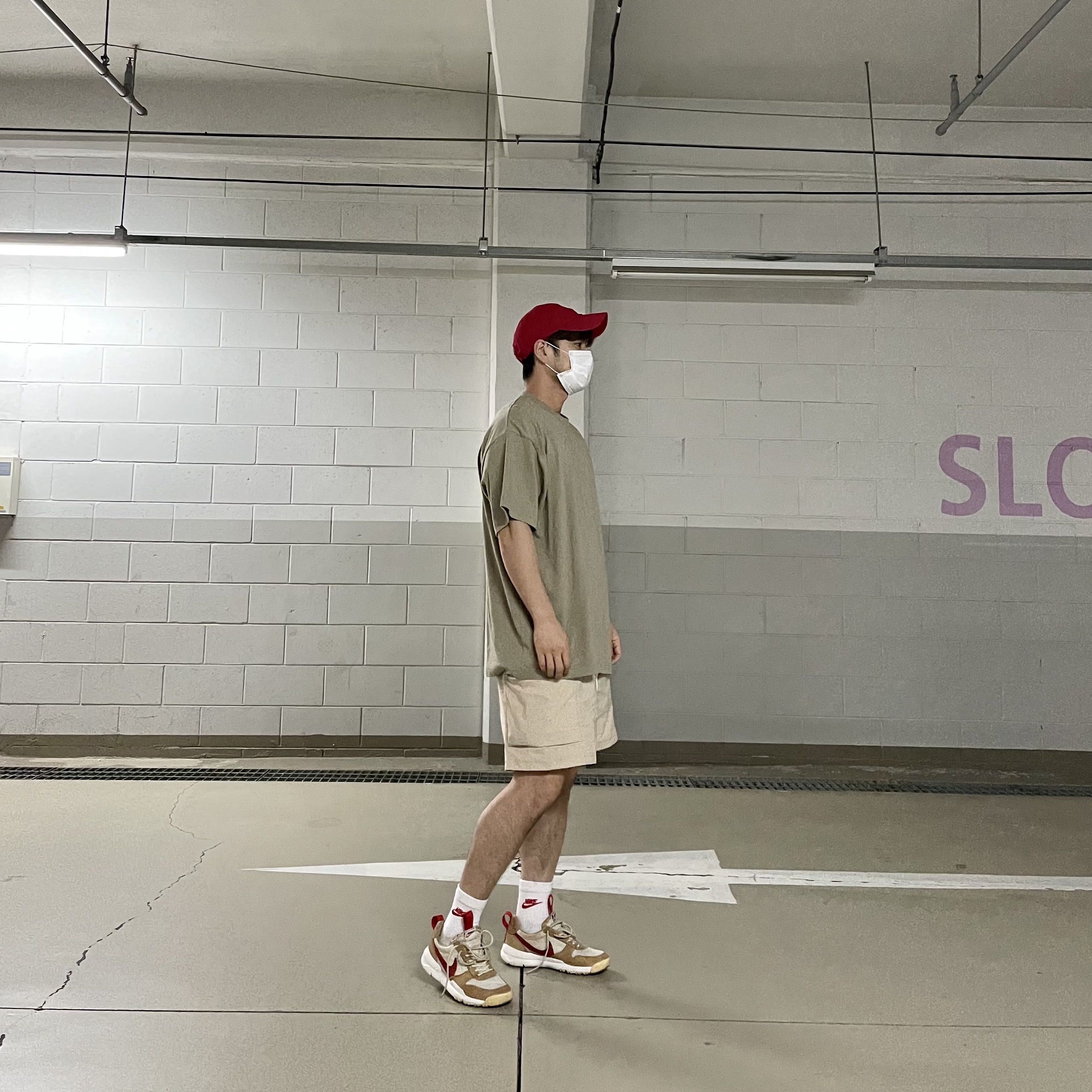 Nike x Tom Sachs Mars Yard Shoe 2.0 Space Camp, Nike NRG Solo Swoosh T-Shirt Khaki - US/EU 착용 스타일