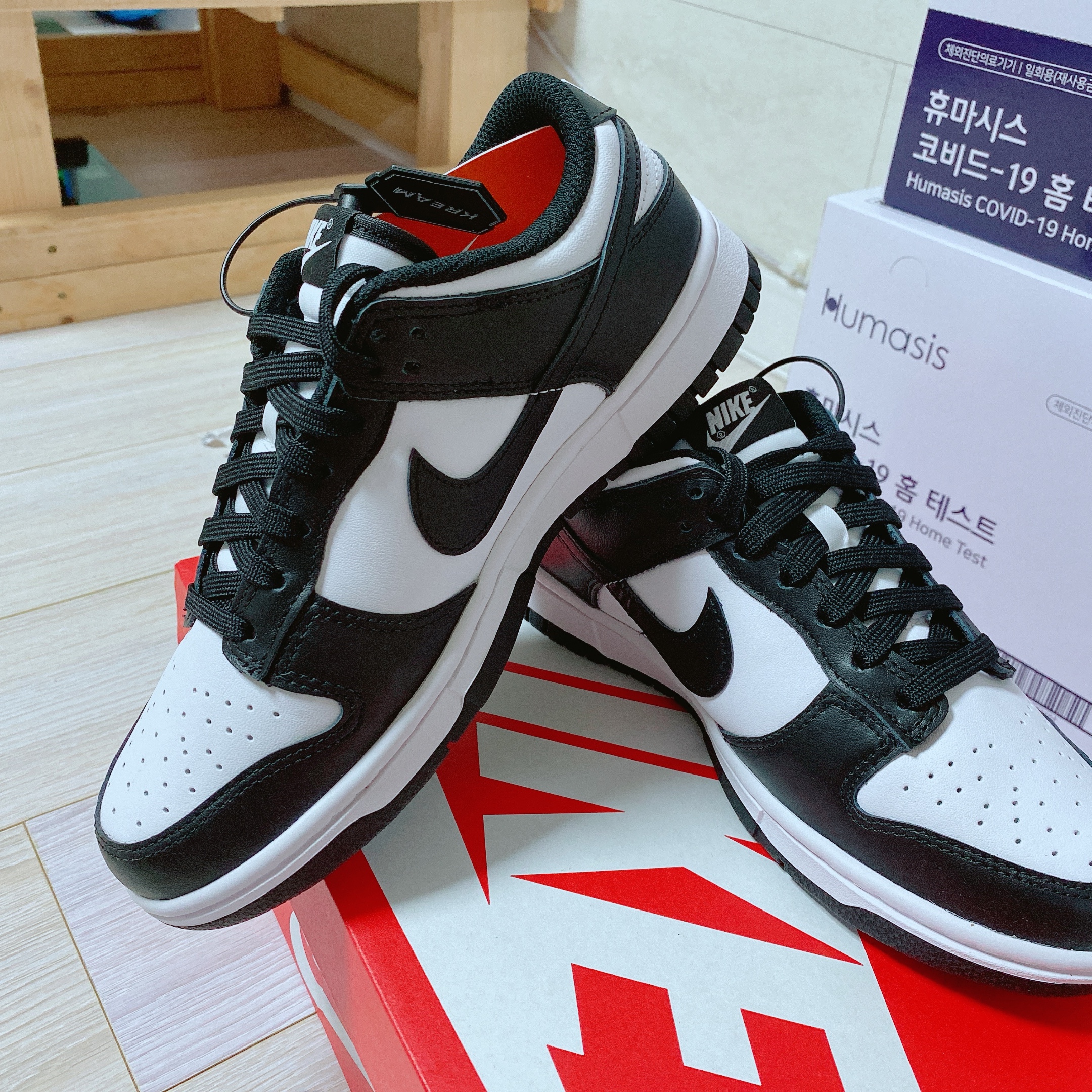(W) Nike Dunk Low Black 착용 스타일 - 3