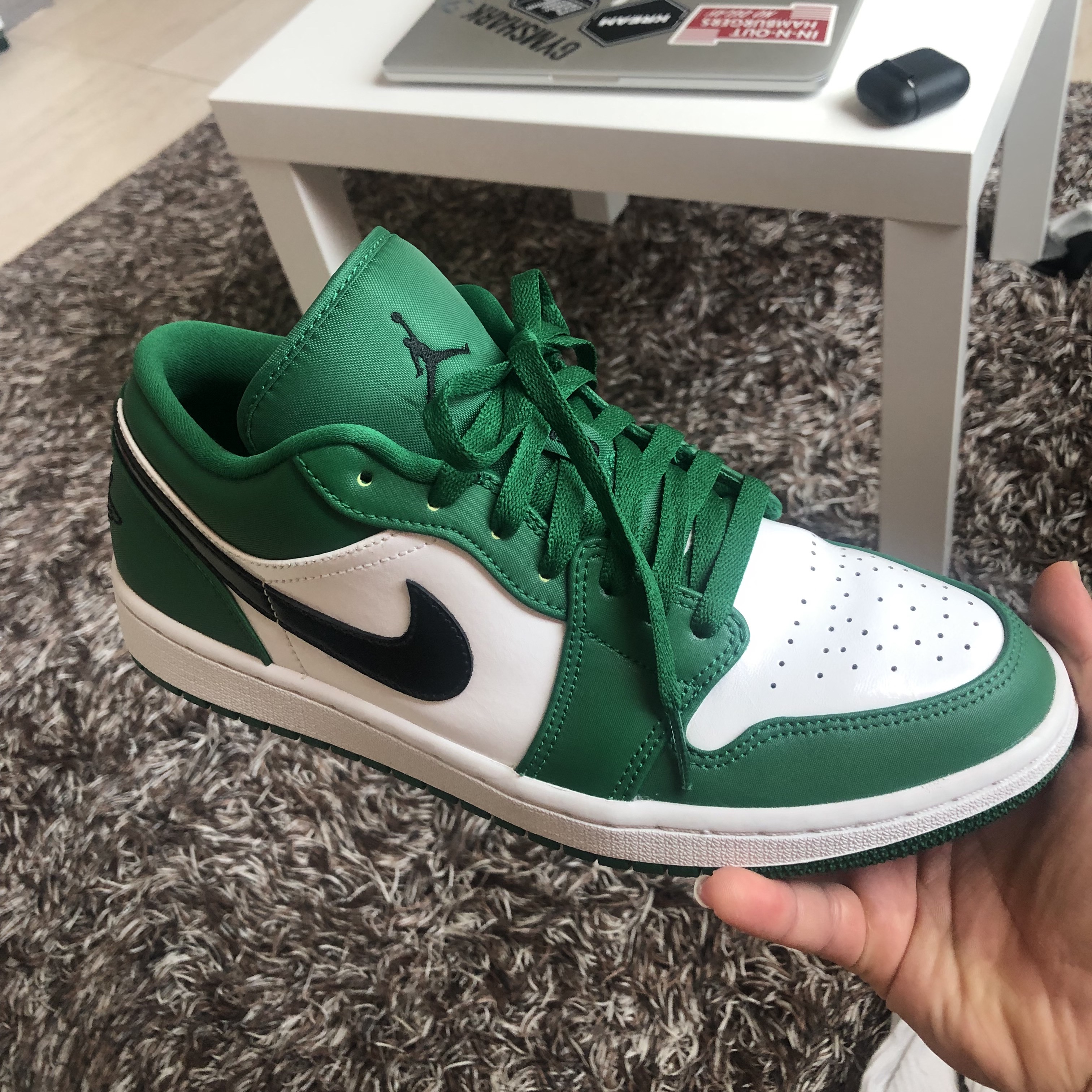 (W) Jordan 1 Retro High Satin Black Toe, (W) Jordan 1 Retro High Tie-Dye 착용 스타일 - 3