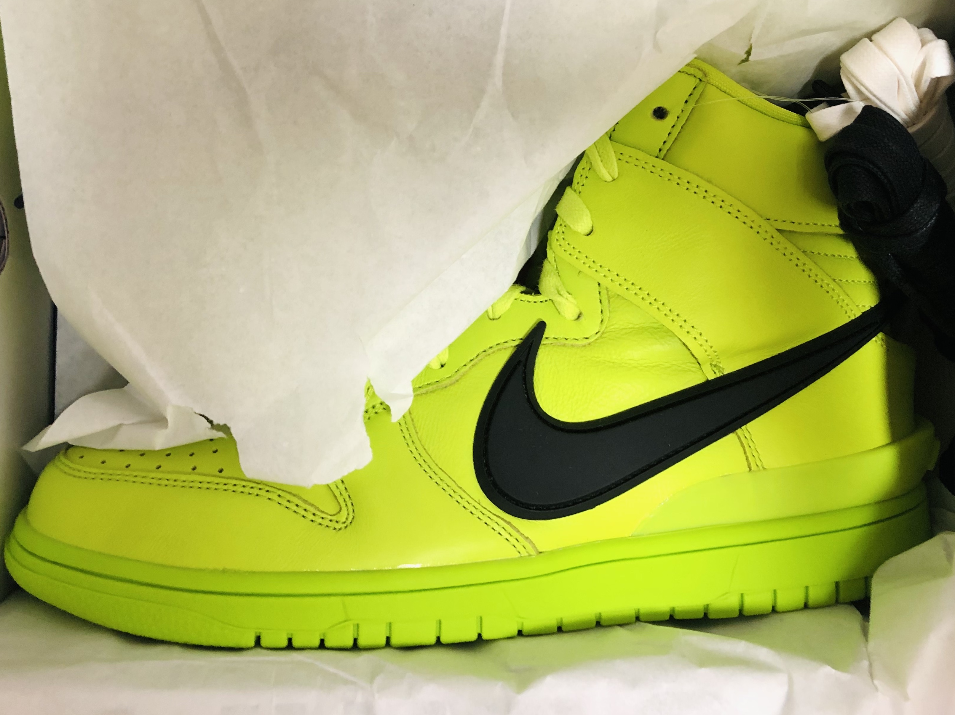 Nike x Ambush Dunk High Flash Lime 착용 스타일
