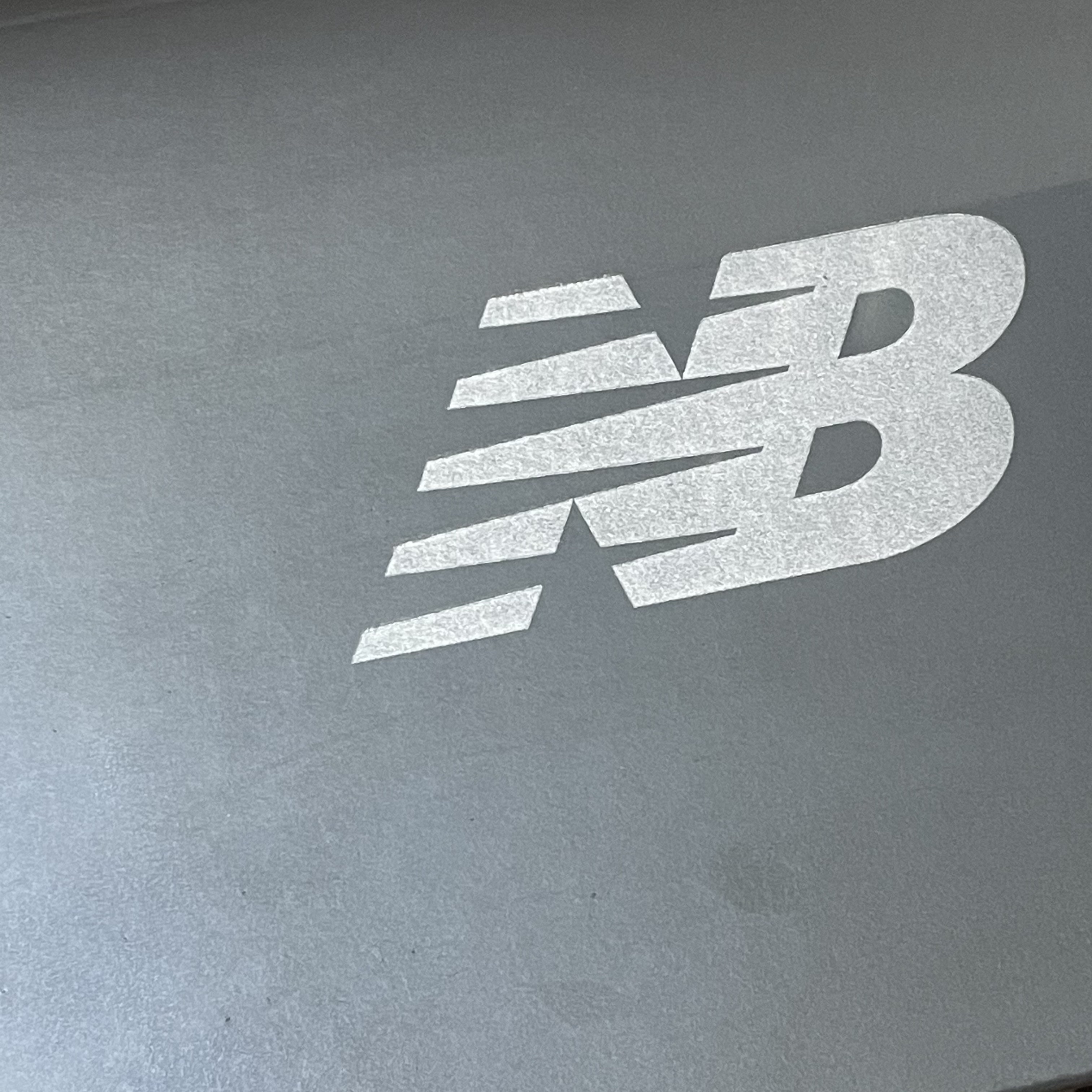 New Balance 530 Steel Grey 착용 스타일 - 1