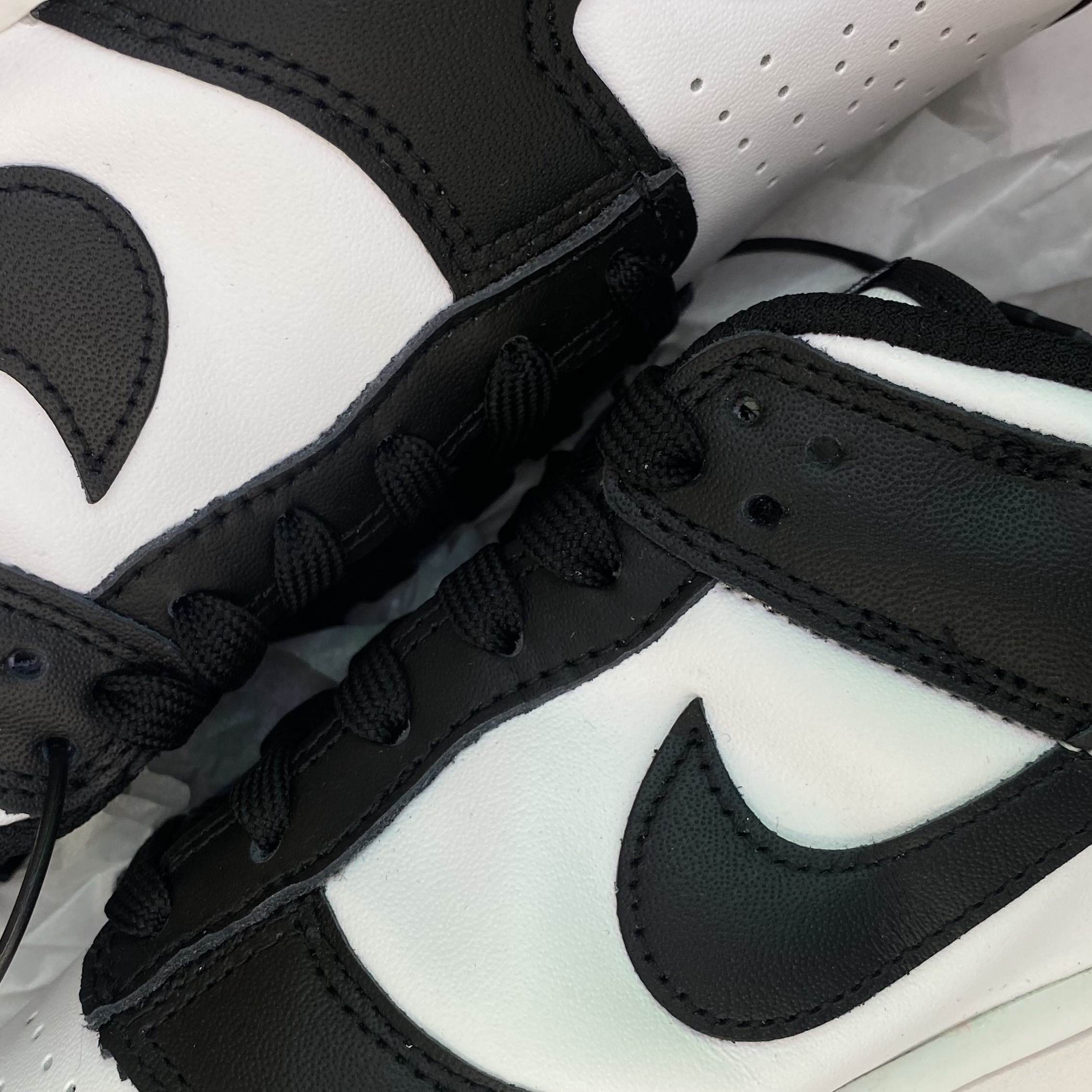 Nike Dunk Low Retro Black, (W) Nike Dunk Low Black 착용 스타일 - 1