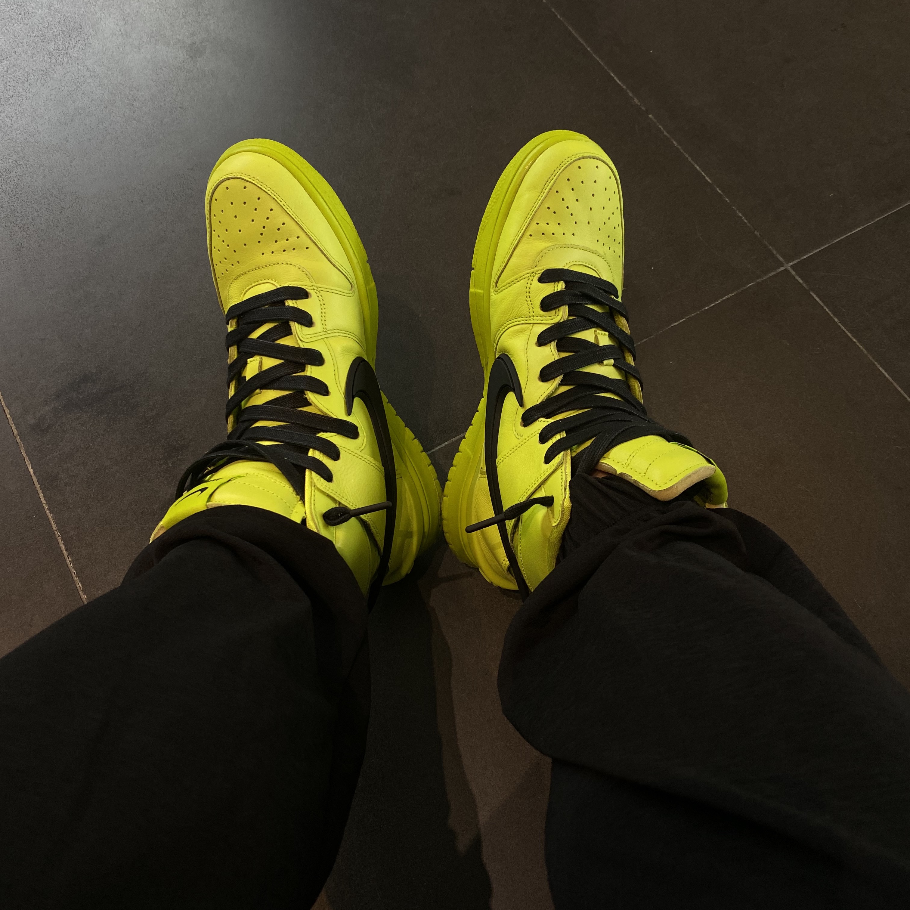 Nike x Ambush Dunk High Flash Lime 착용 스타일