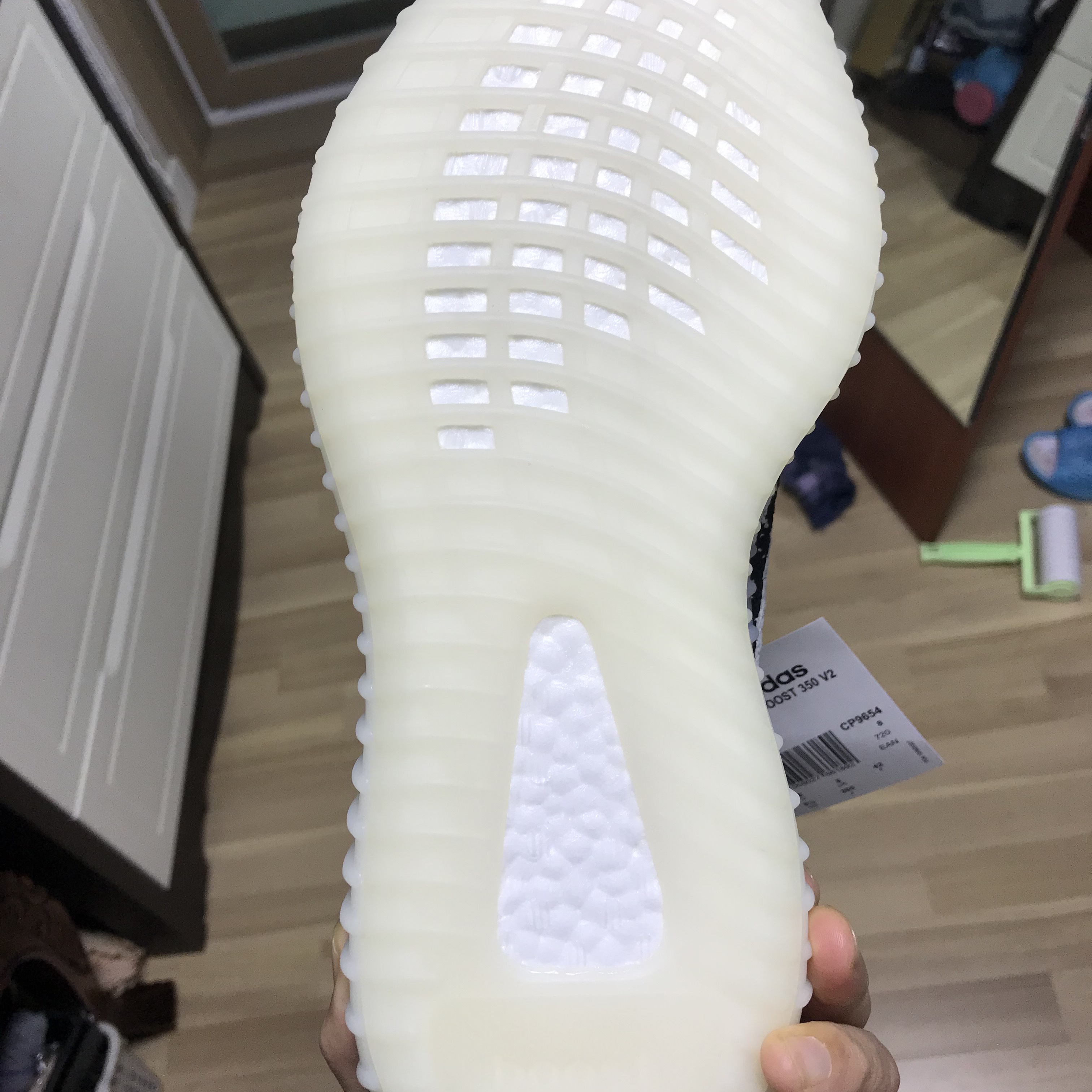 Adidas Yeezy Boost 350 V2 Zebra 2017/2019/2020 착용 스타일 - 4