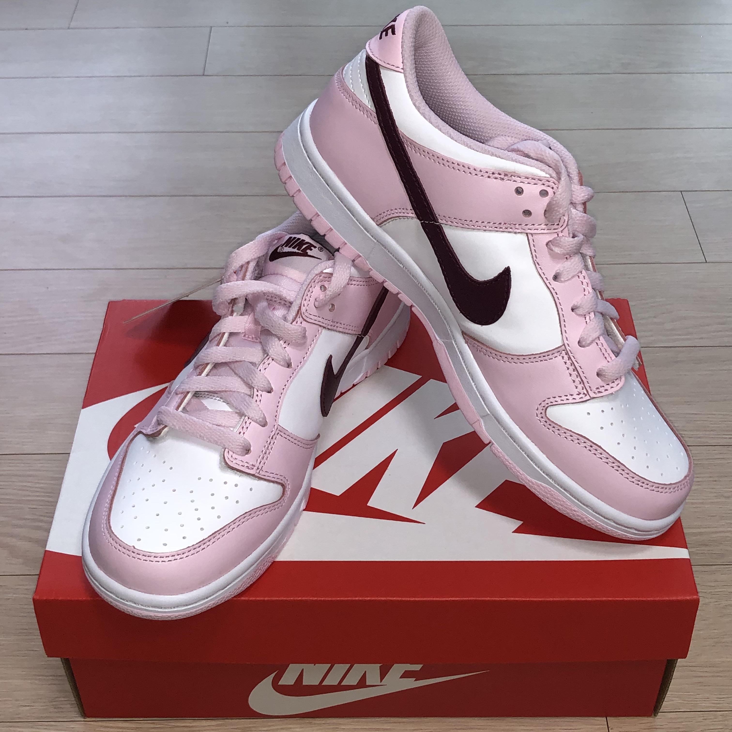 (GS) Nike Dunk Low Pink Foam 착용 스타일 - 1