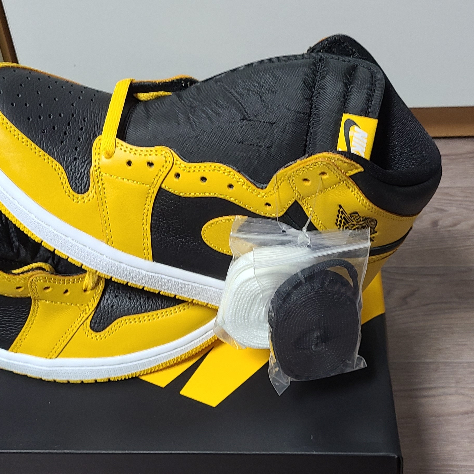 Jordan 1 Retro High OG Pollen 착용 스타일 - 1