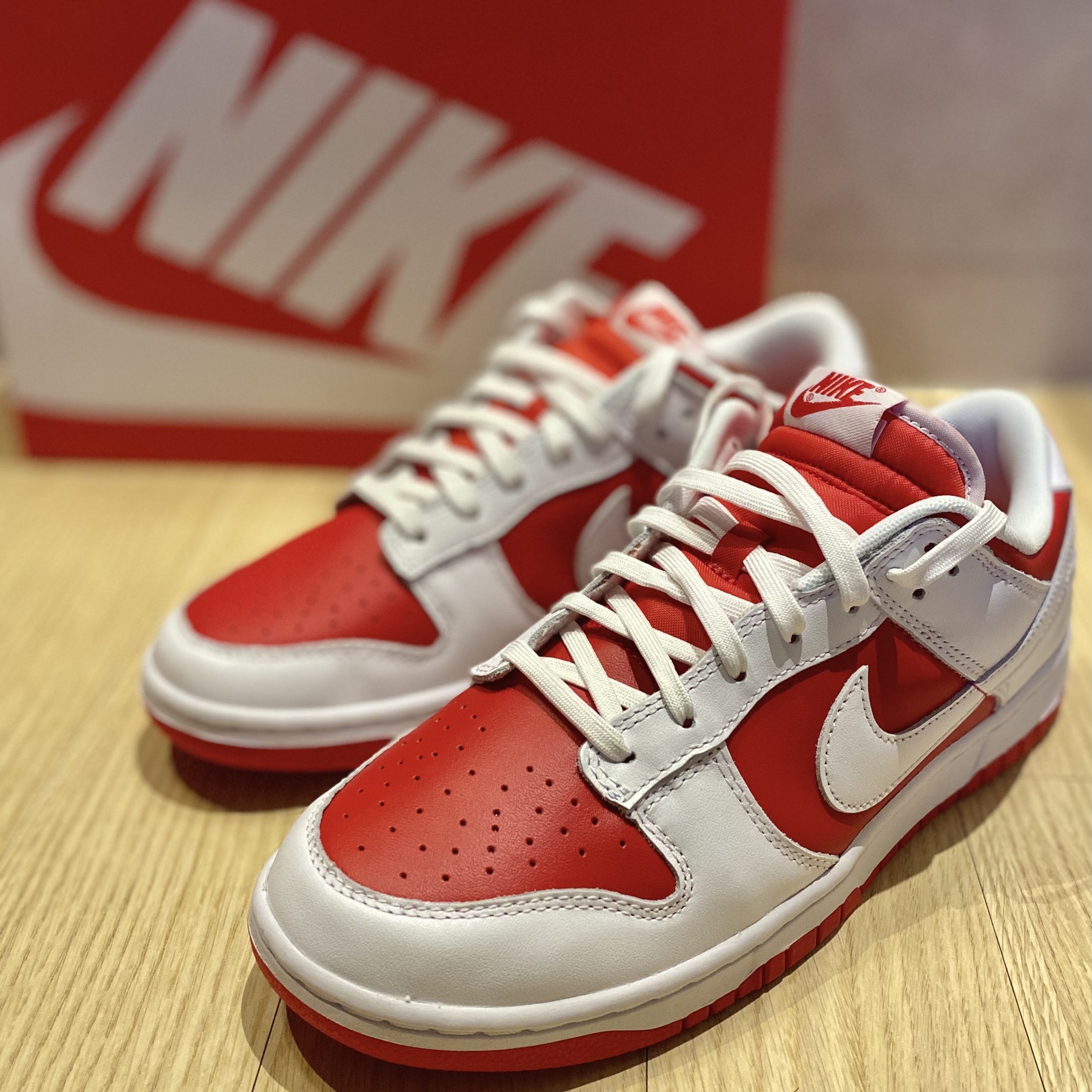 Nike Dunk Low Retro Championship Red 착용 스타일