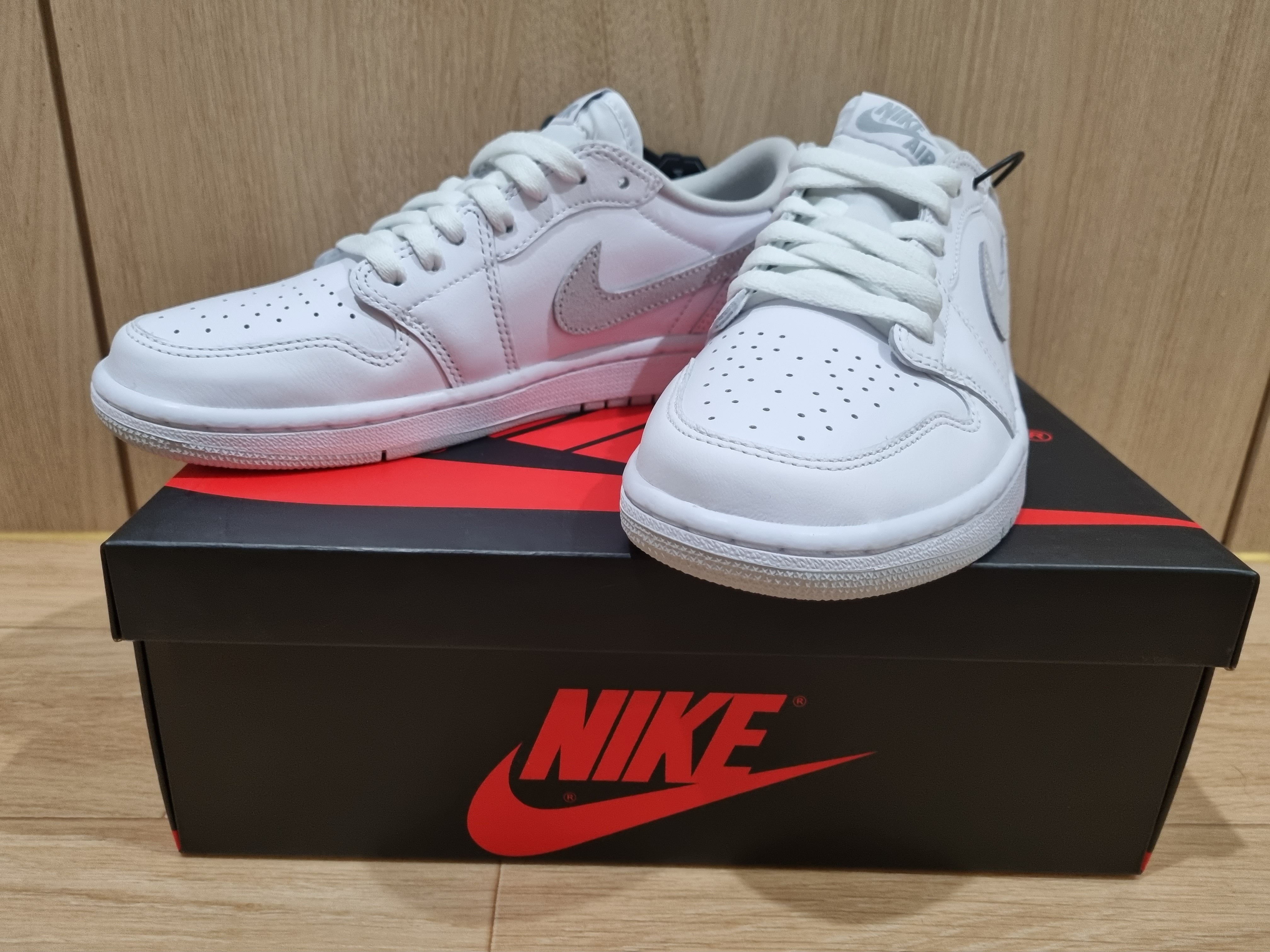 Jordan 1 Low OG Neutral Grey 착용 스타일 - 1