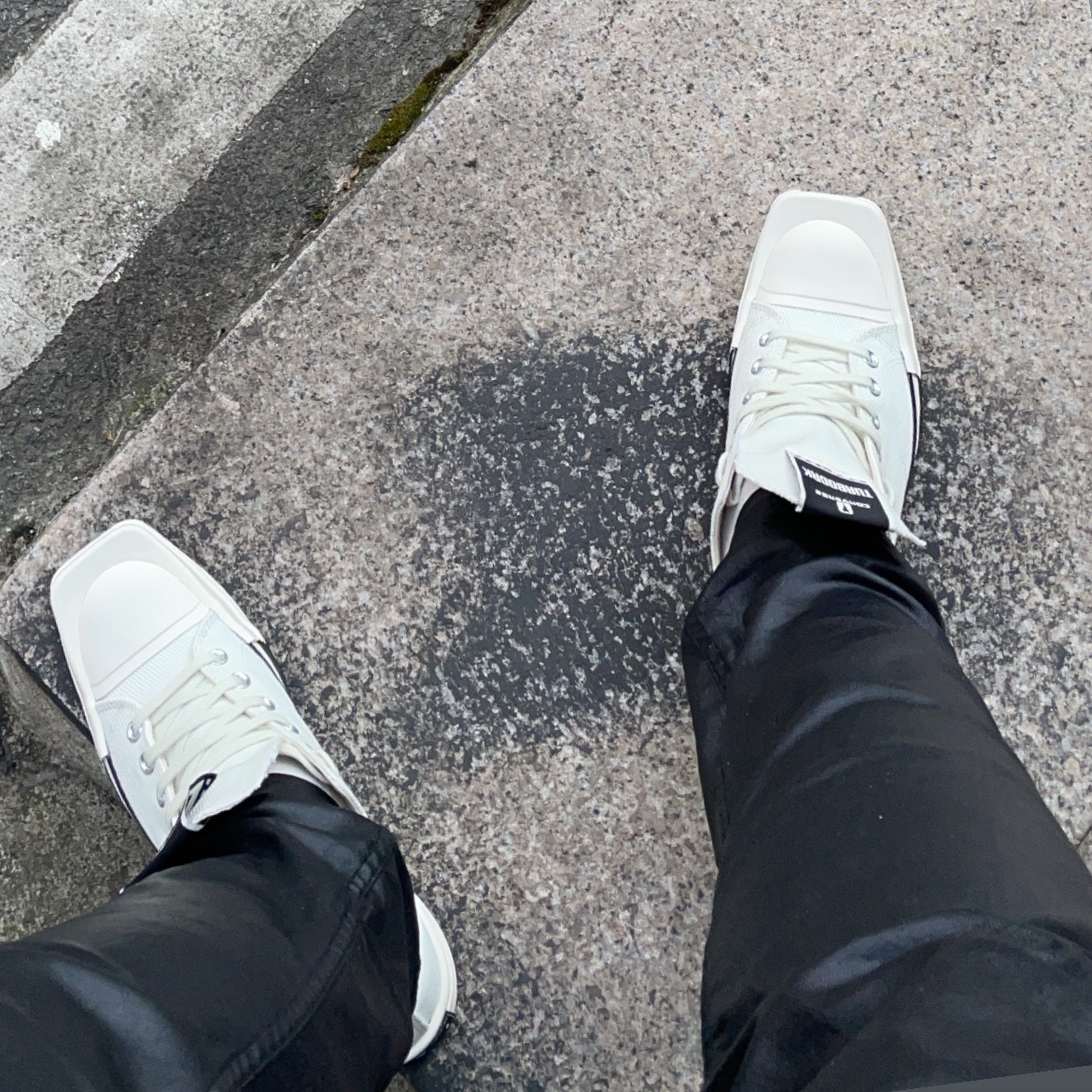 Converse x Drkshdw Turbodrk Chuck 70 Ox Lilly White 착용 스타일