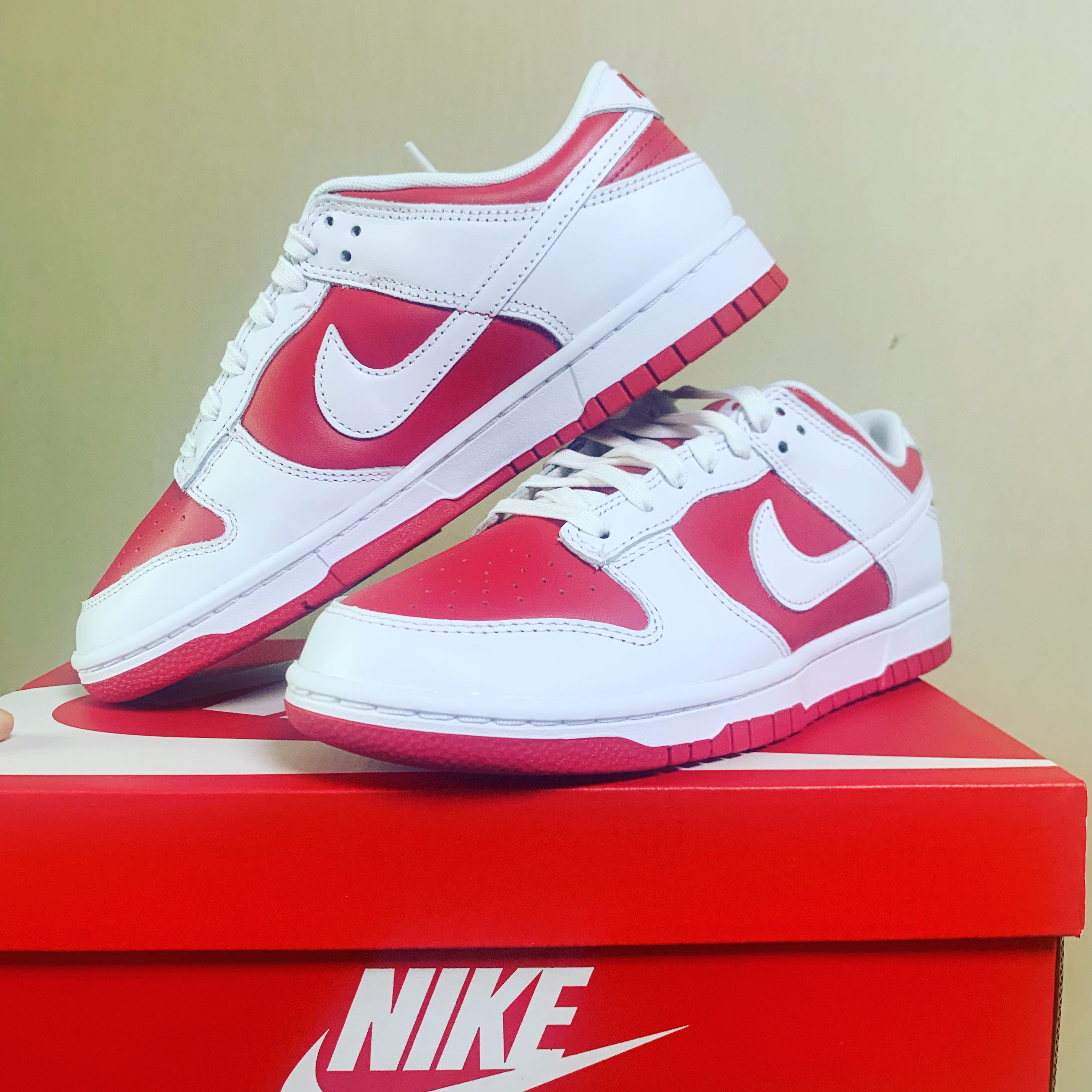 Nike Dunk Low Retro Championship Red 착용 스타일