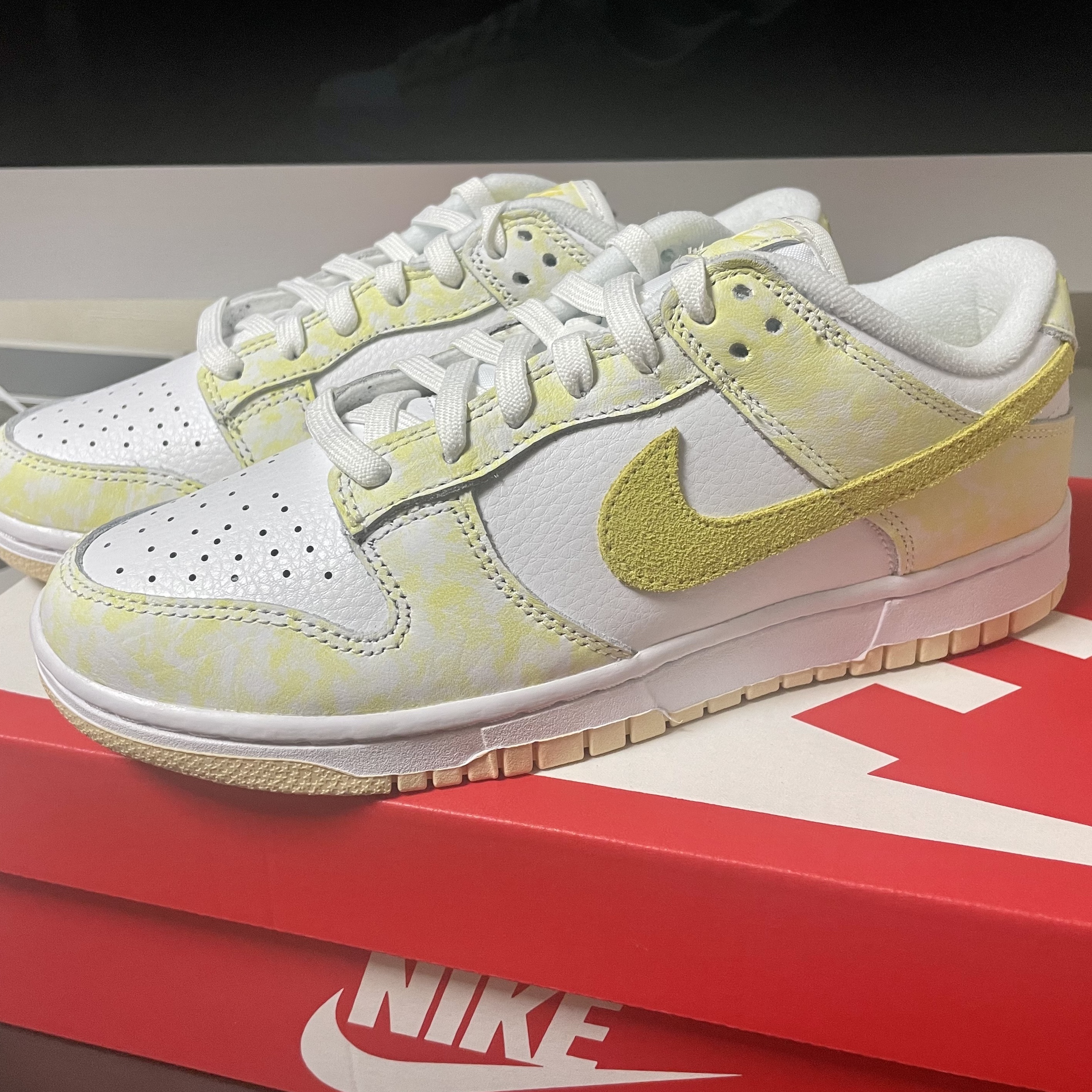(W) Nike Dunk Low Yellow Strike 착용 스타일