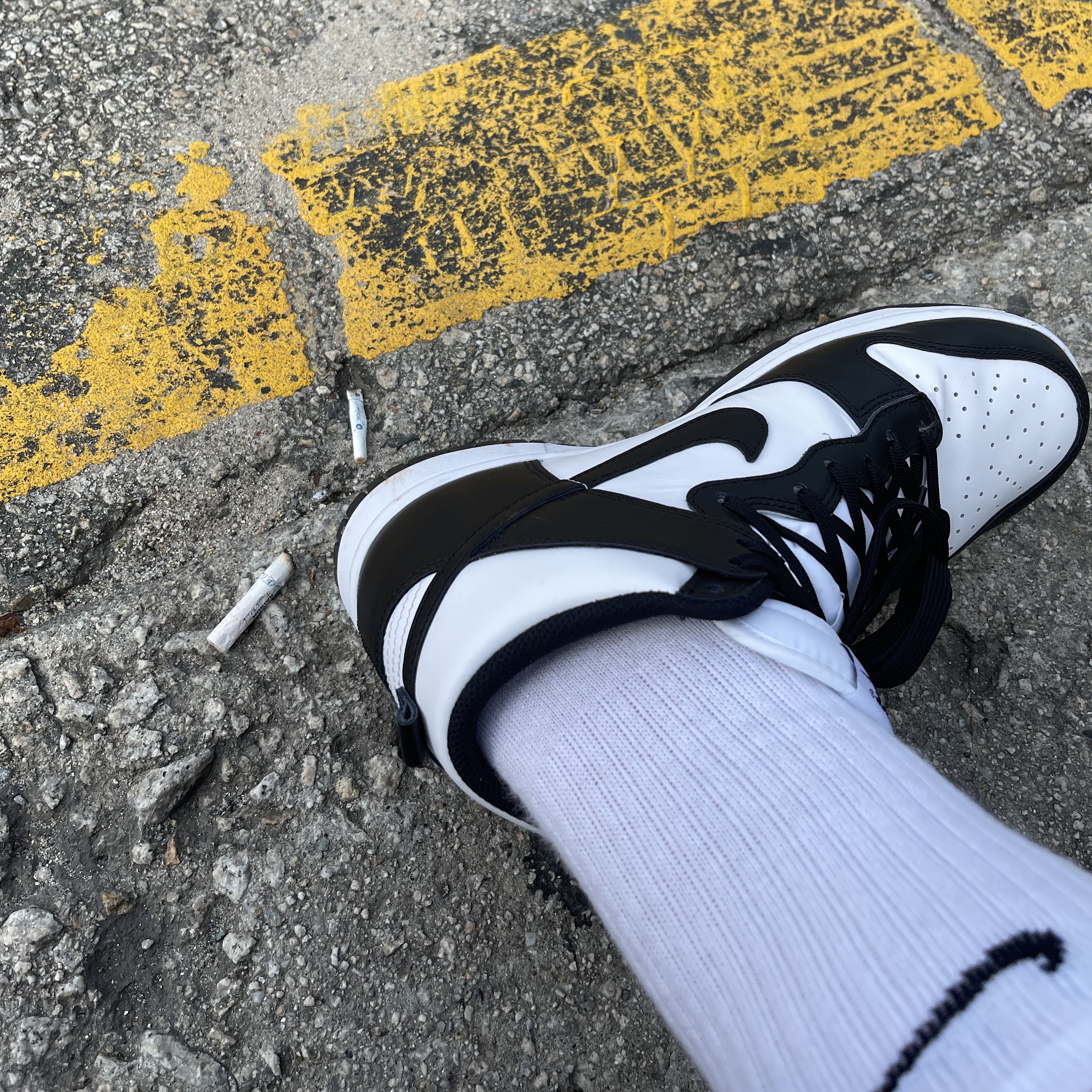 Nike Dunk High Retro Black and White 착용 스타일