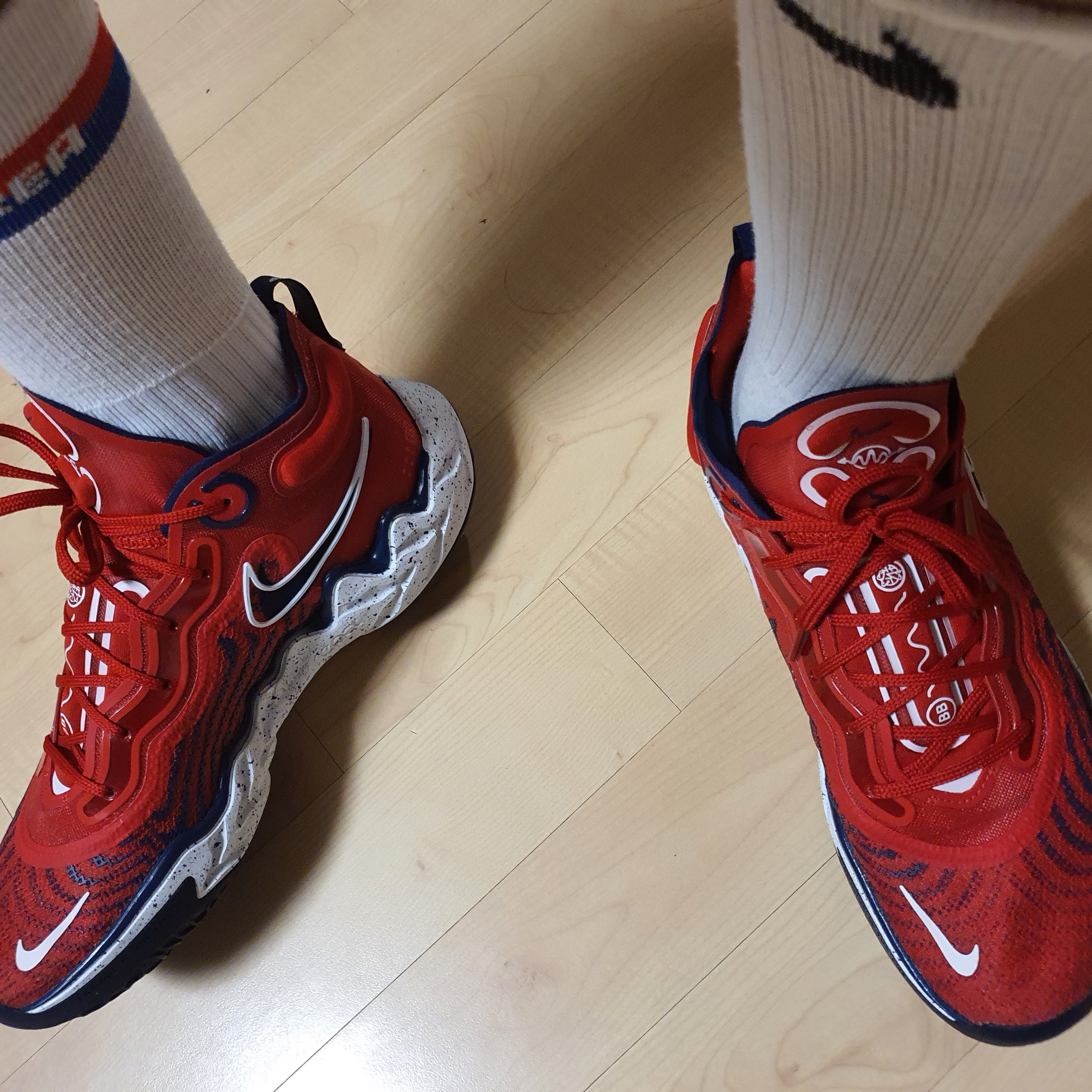 Nike Air Zoom GT Run Sports Red 착용 스타일 - 1