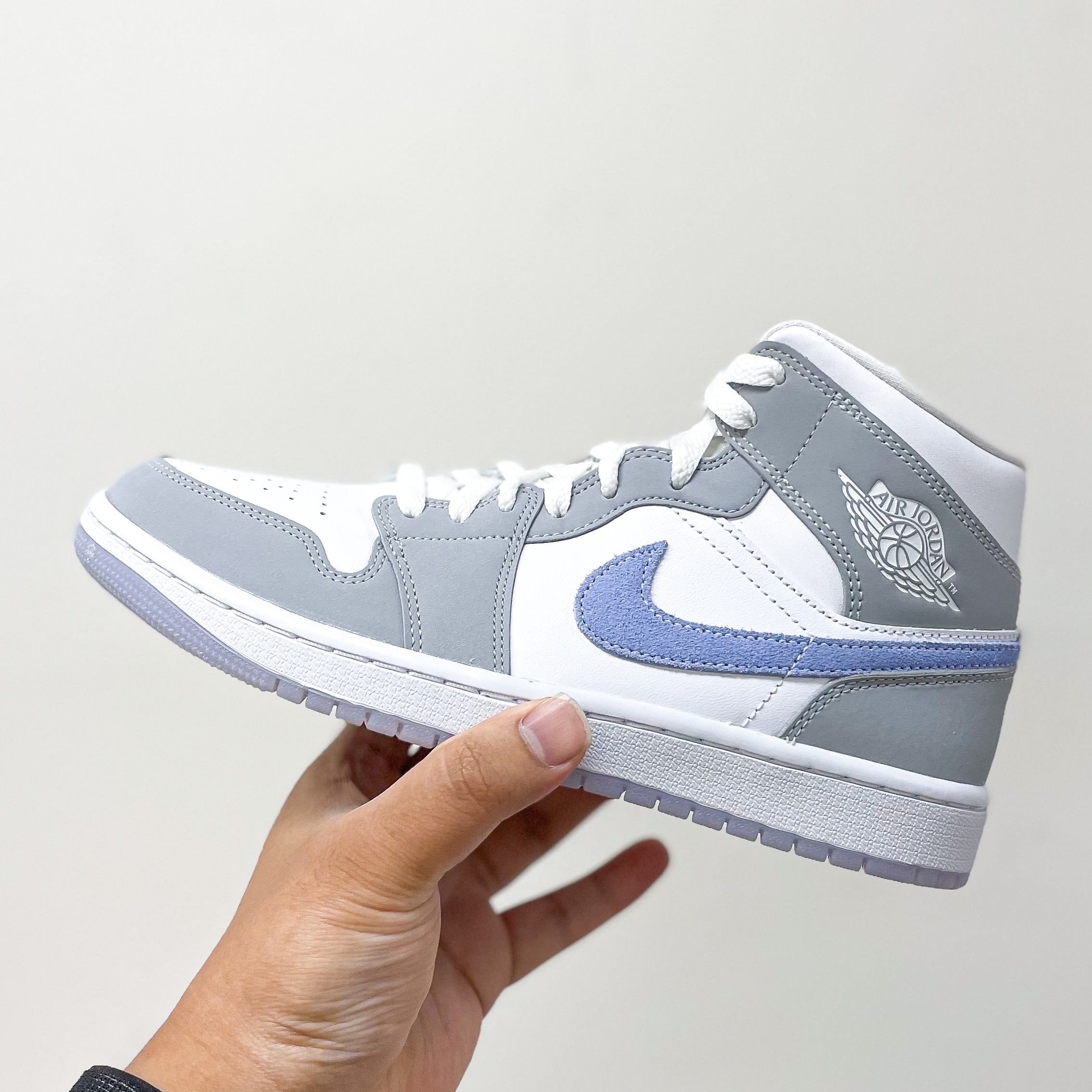 (W) Jordan 1 Mid Wolf Grey 착용 스타일