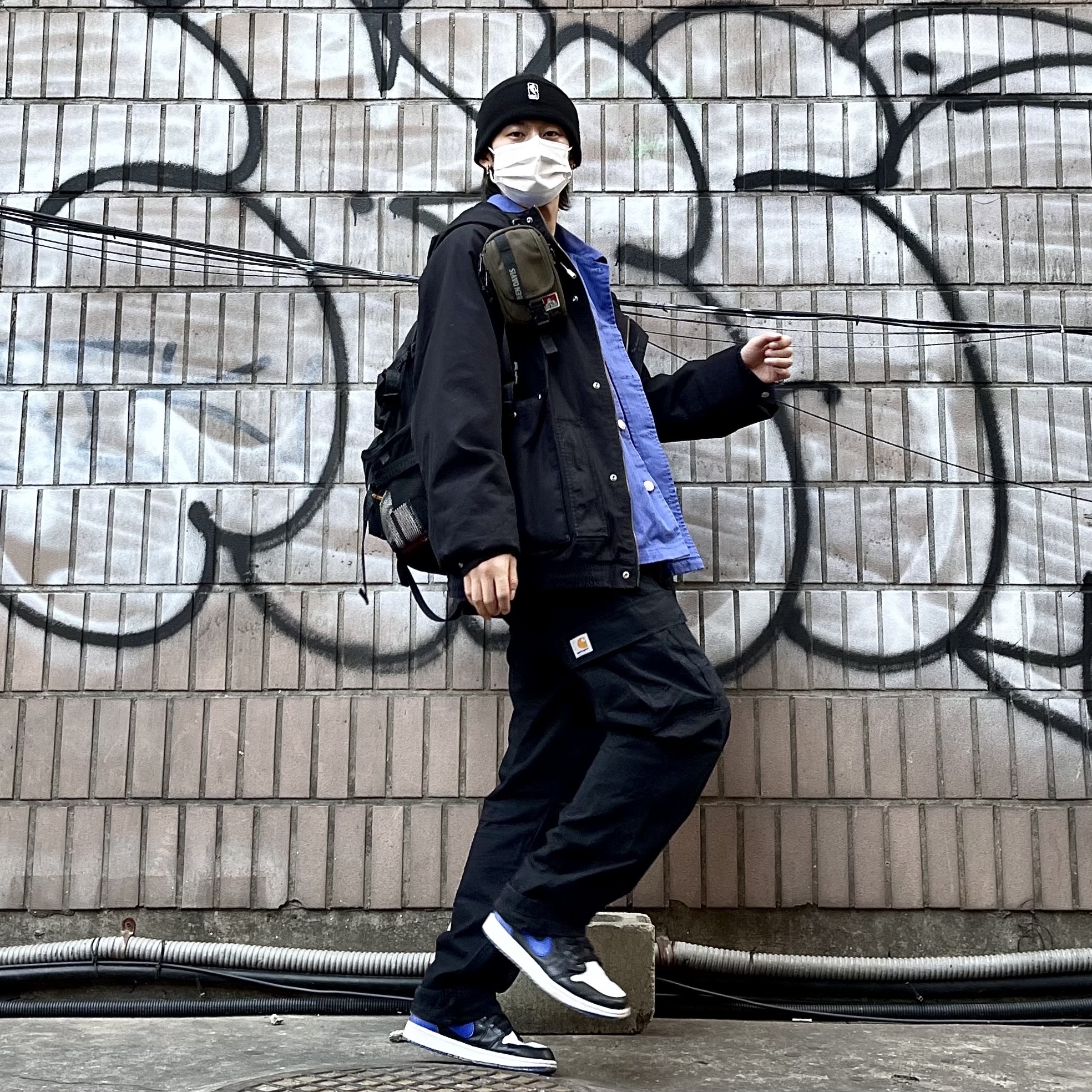 Jordan 1 High FlyEase Hyper Royal 착용 스타일