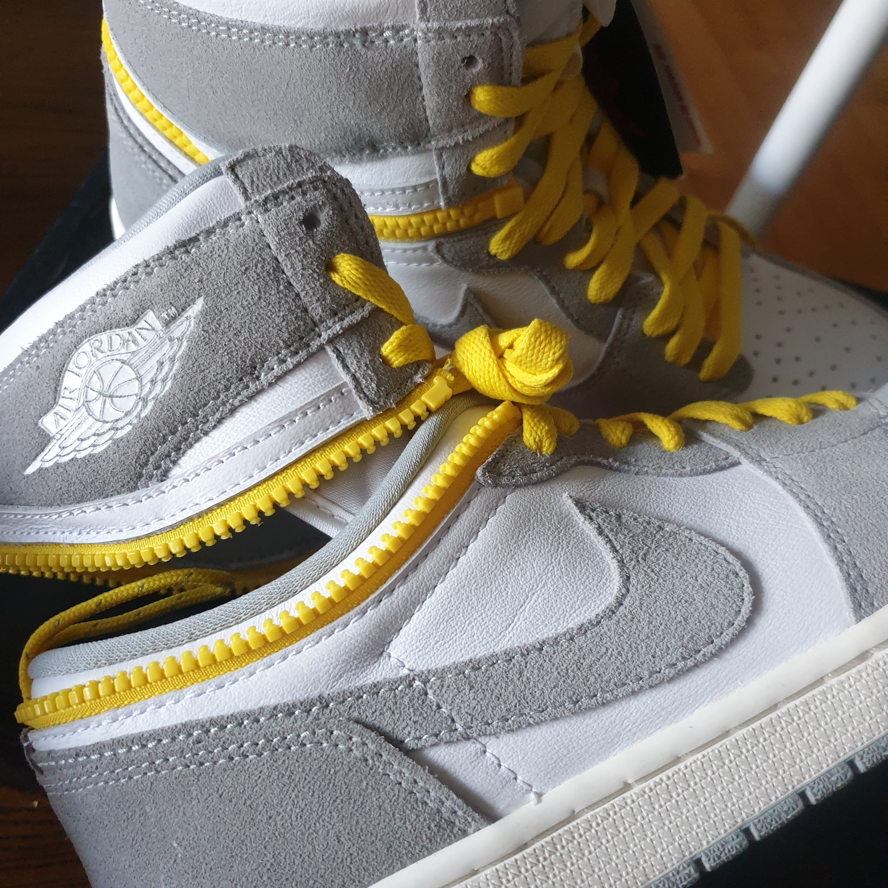 Jordan 1 High Switch Light Smoke Grey 착용 스타일