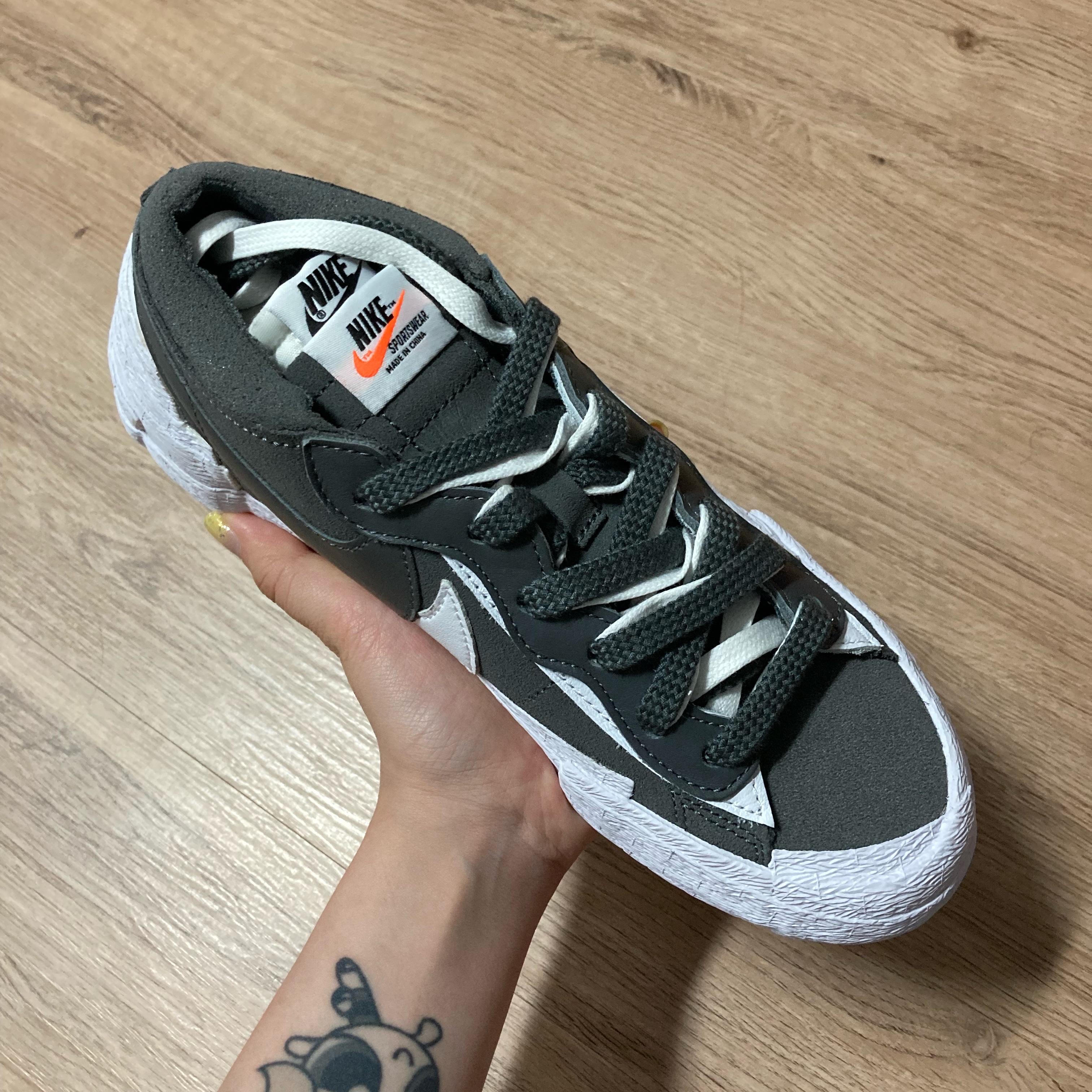 Nike x Sacai Blazer Low Iron Grey 착용 스타일 - 2