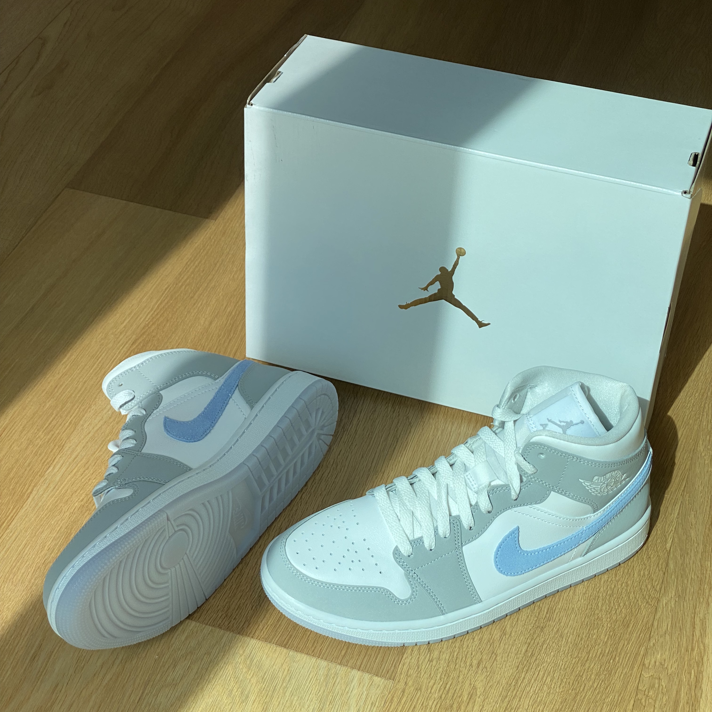 (W) Jordan 1 Mid Wolf Grey 착용 스타일