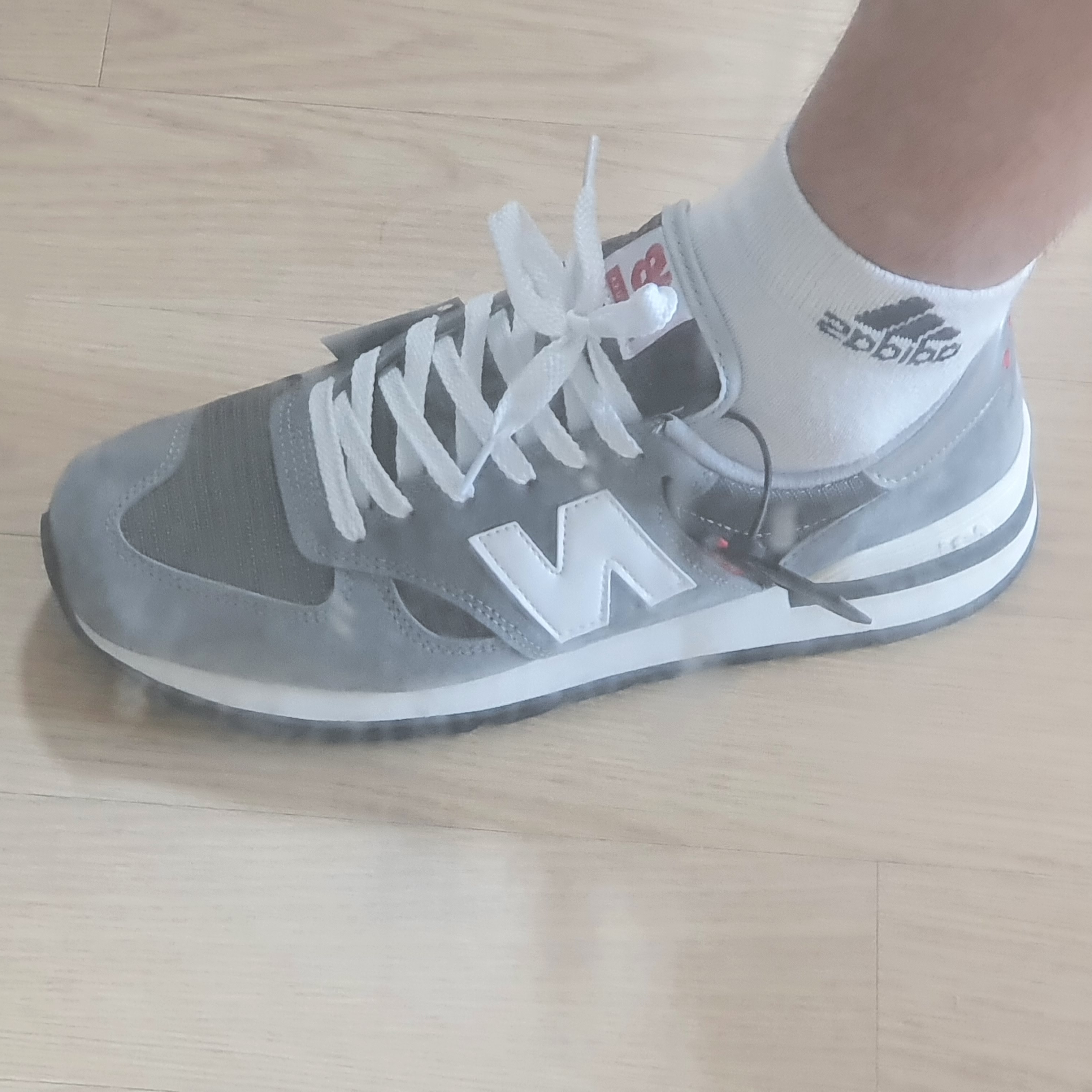 New Balance 990vs1 Made in USA Grey 착용 스타일
