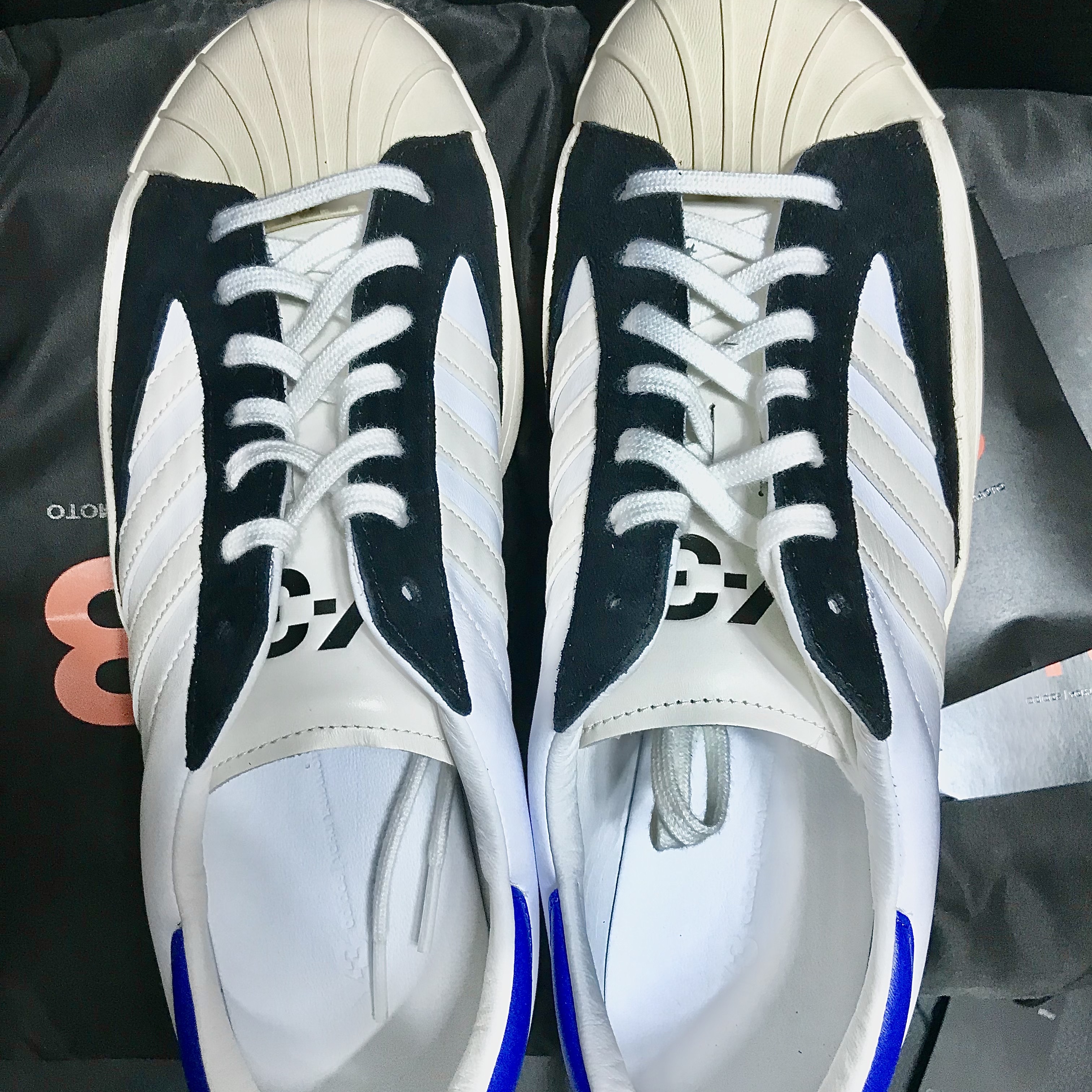 Y-3 Yohji Star Cloud White Bold Blue 착용 스타일 - 2