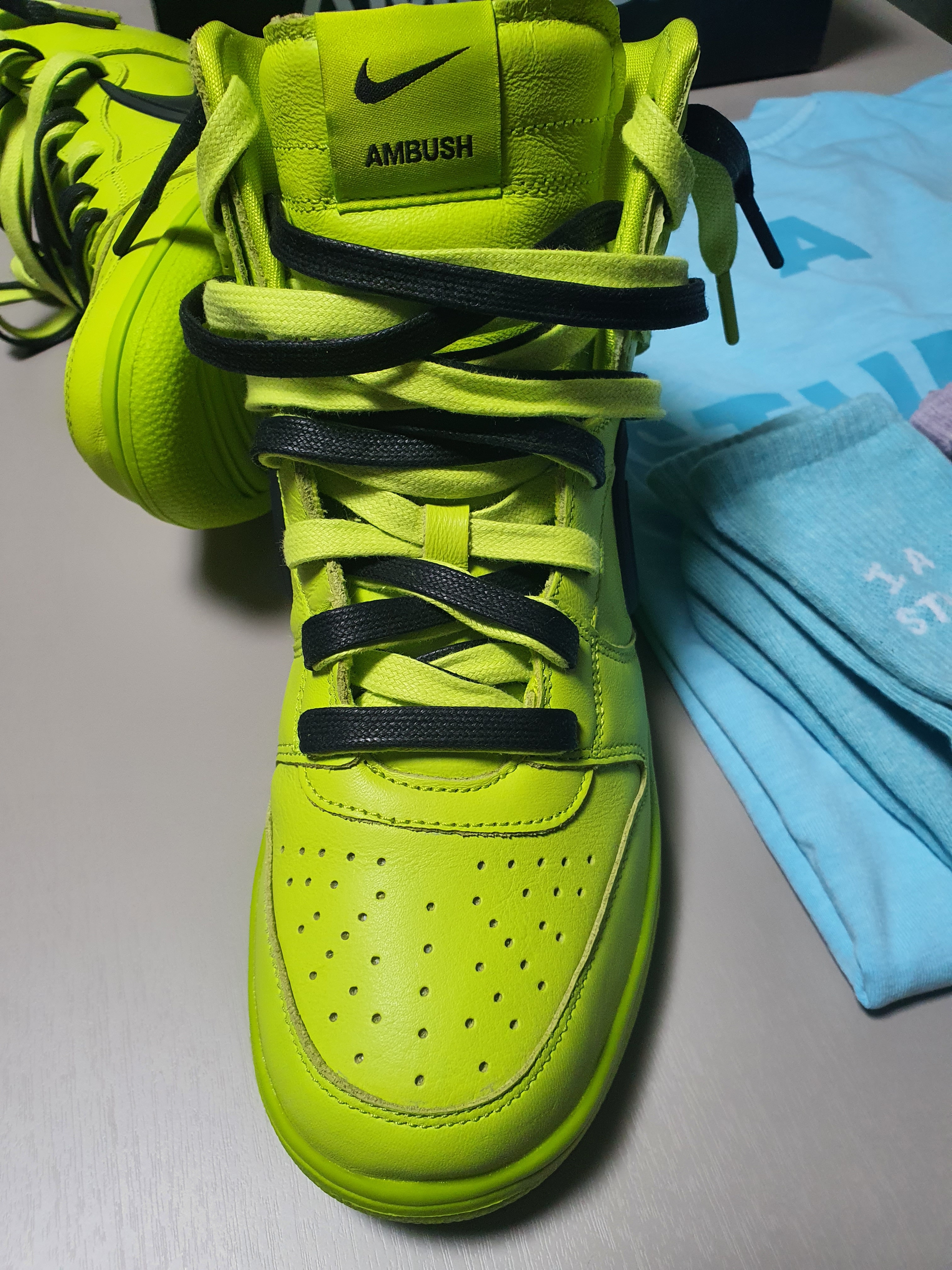 Nike x Ambush Dunk High Flash Lime, IAB Studio Pigment T-Shirt Cyan 착용 스타일 - 4