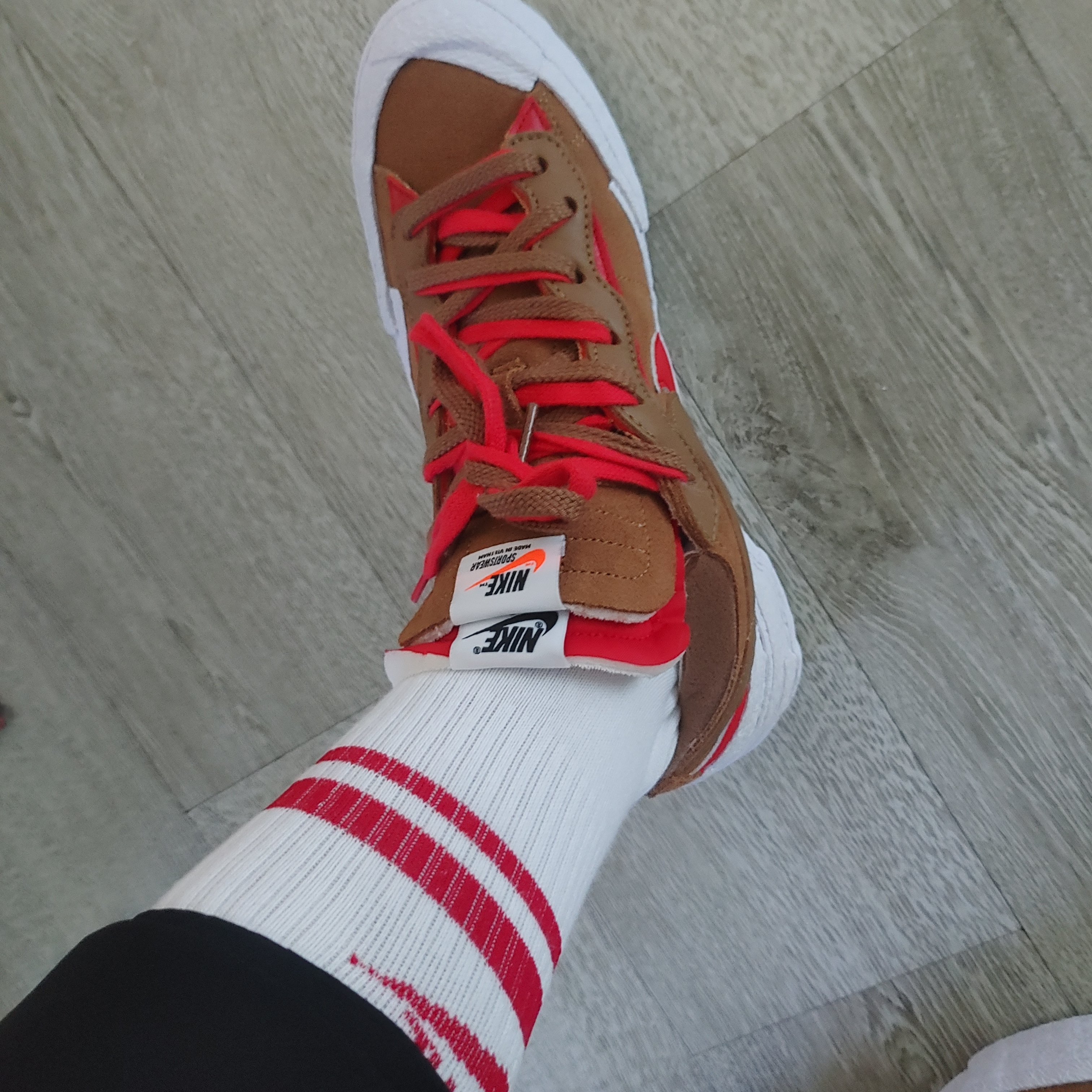 Nike x Sacai Blazer Low British Tan 착용 스타일 - 1