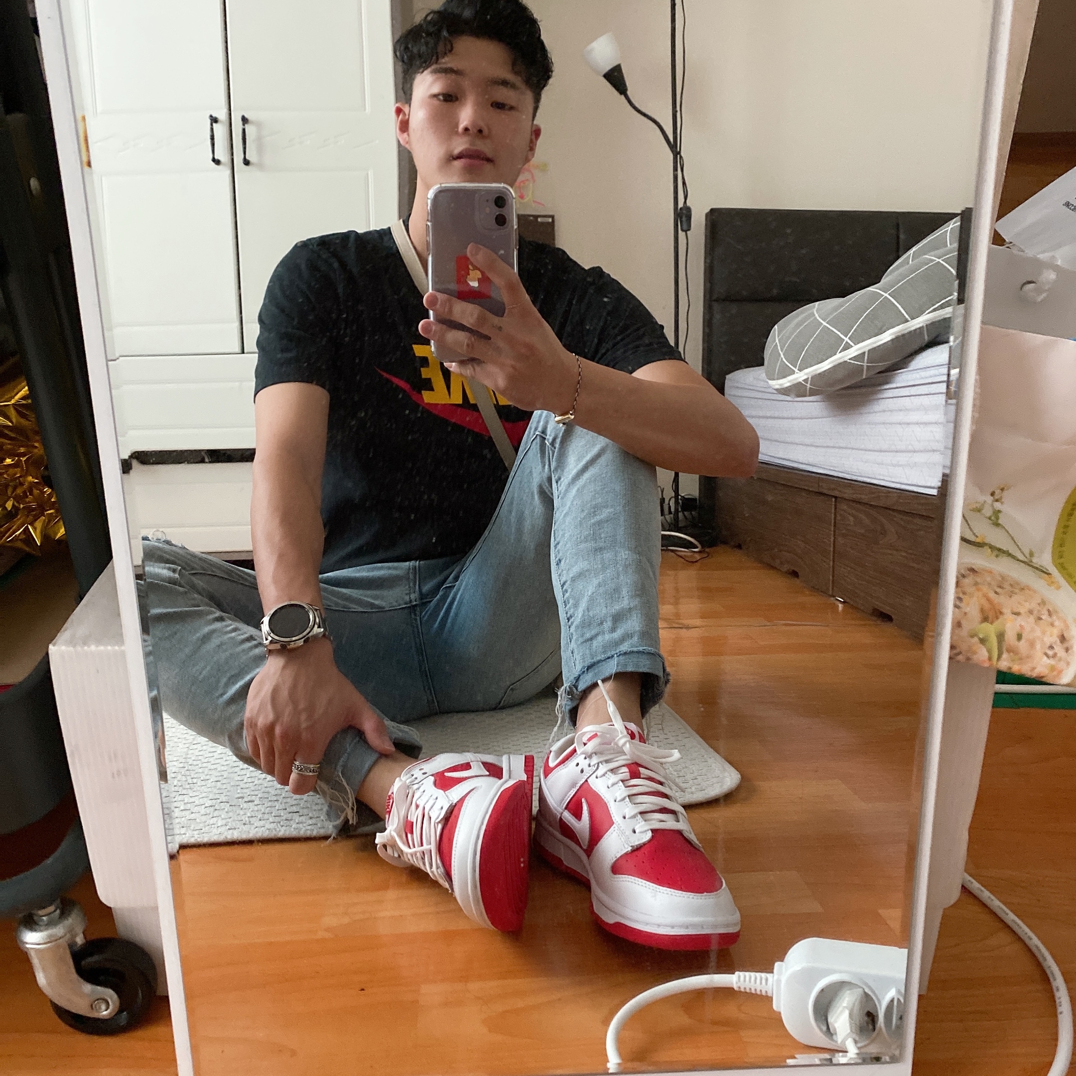 Nike Dunk Low Retro Championship Red 착용 스타일