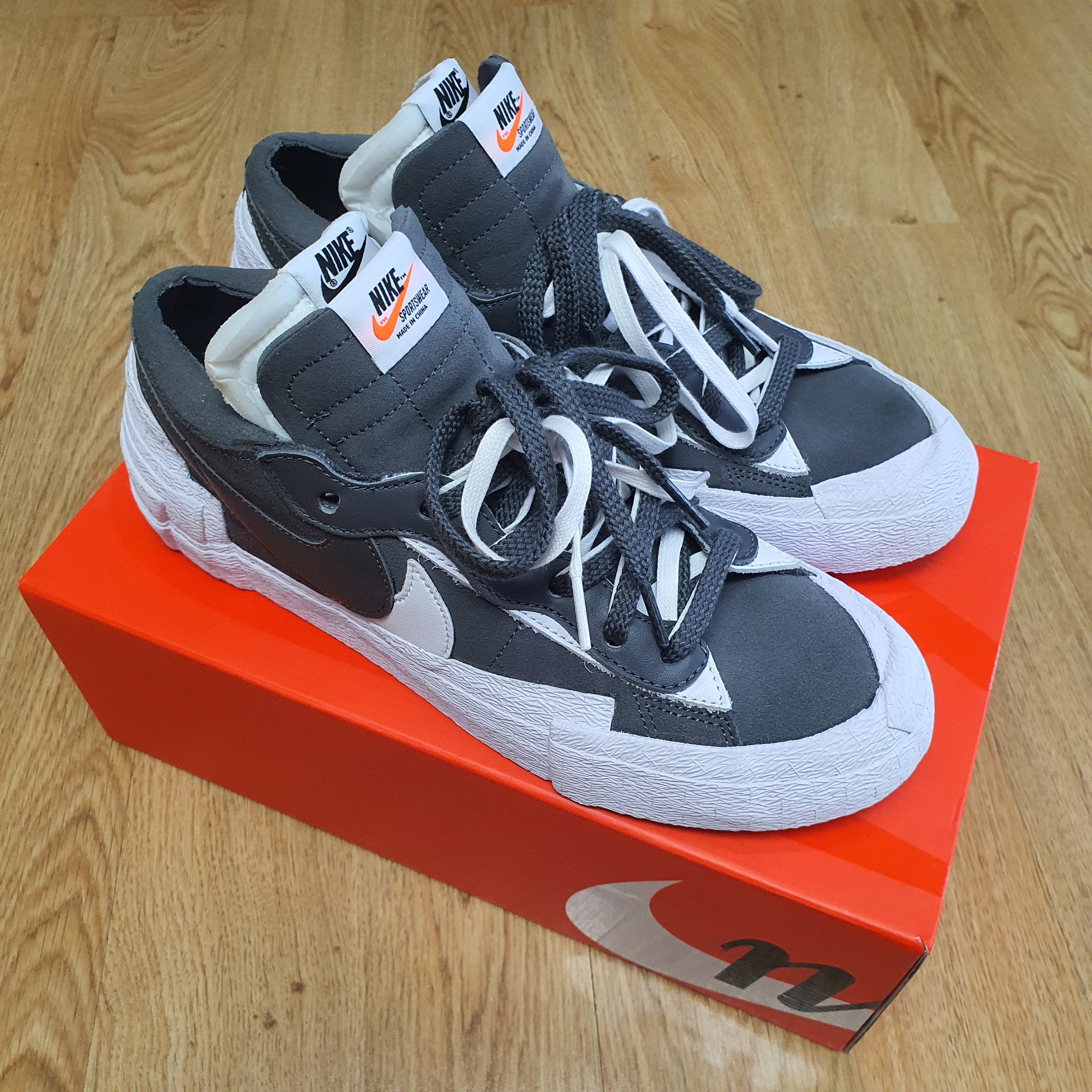 Nike x Sacai Blazer Low Iron Grey 착용 스타일 - 1
