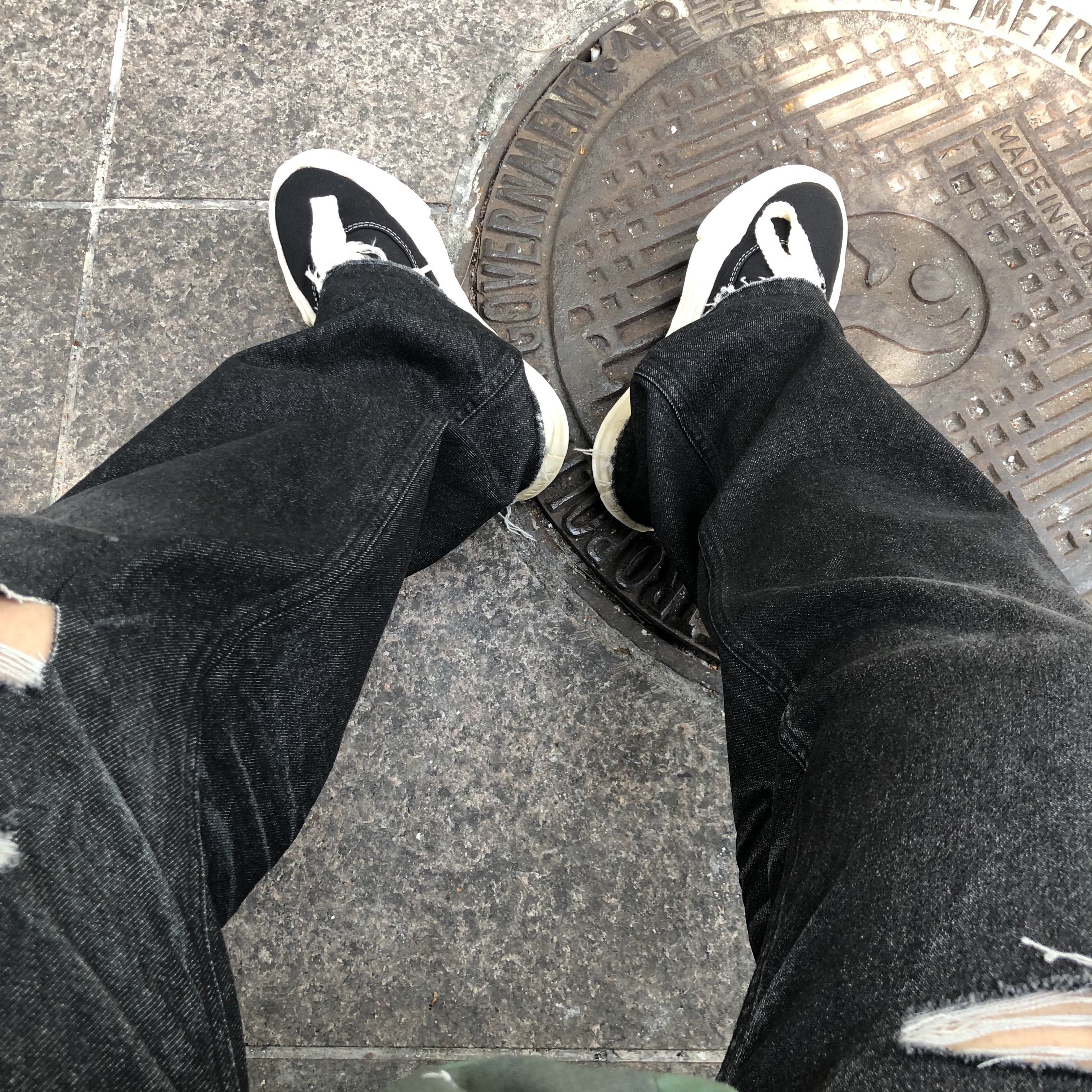 Maison Mihara Yasuhiro Baker OG Sole OD Canvas Low-top Sneakers Black 착용 스타일