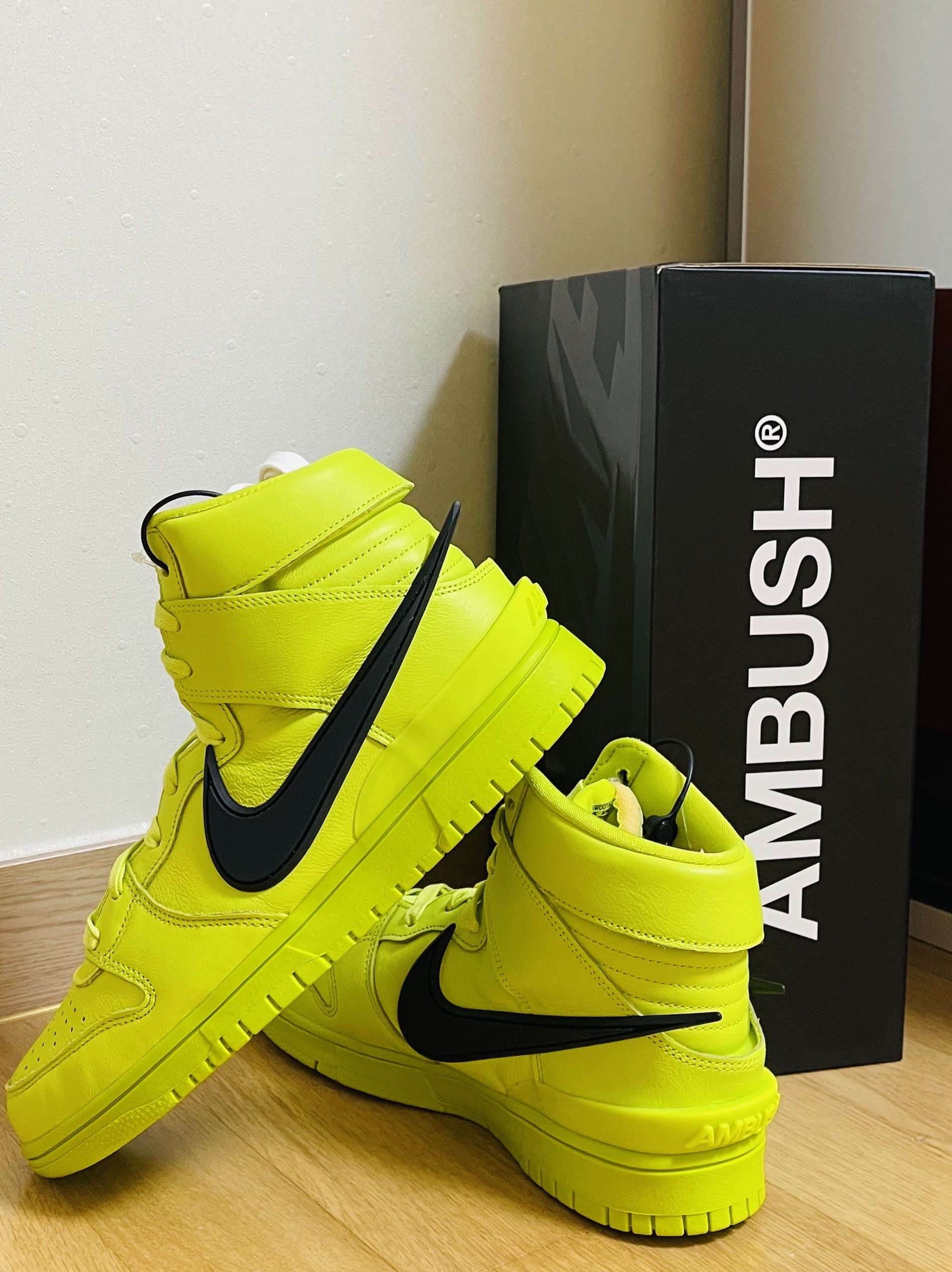 Nike x Ambush Dunk High Flash Lime 착용 스타일