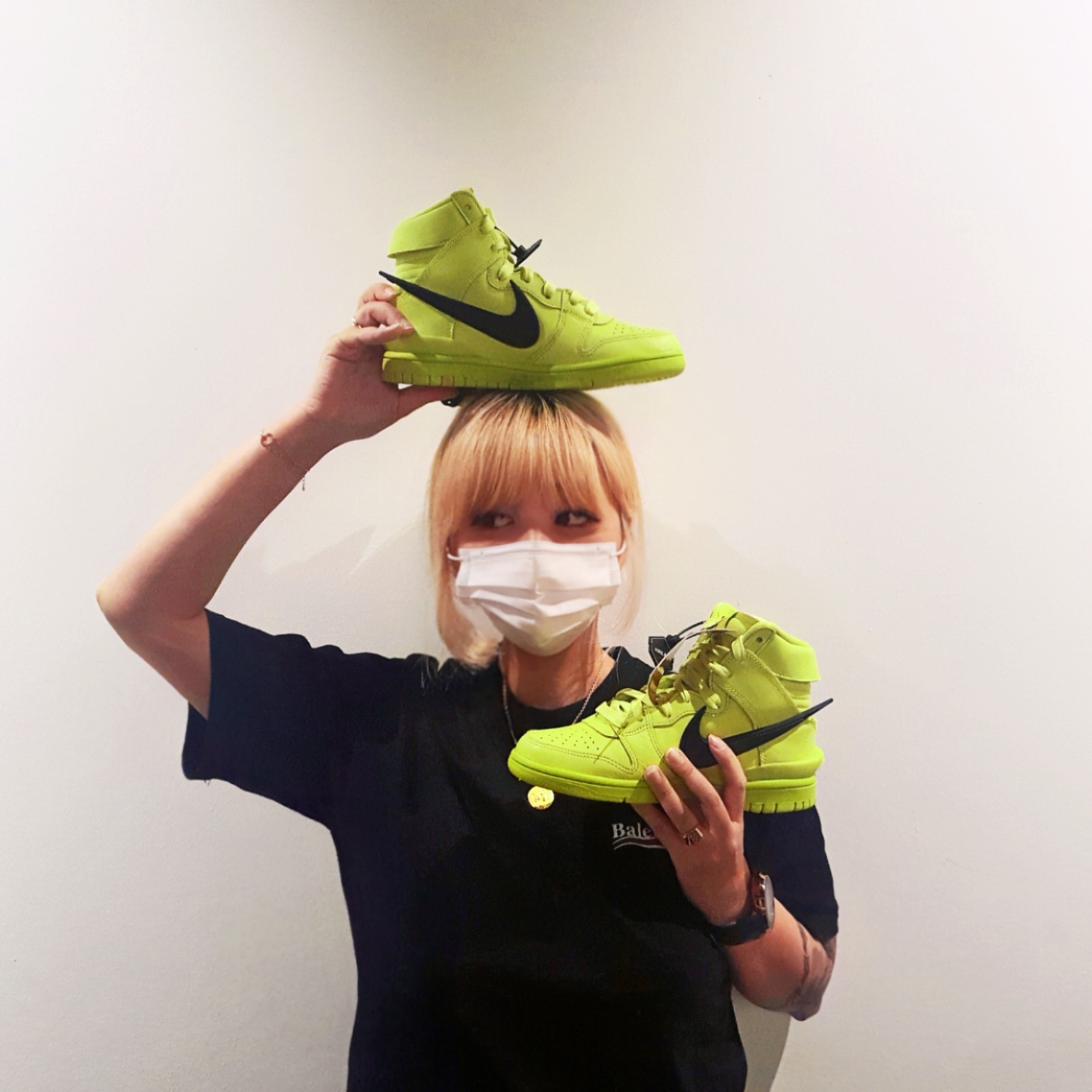 Nike x Ambush Dunk High Flash Lime 착용 스타일 - 3