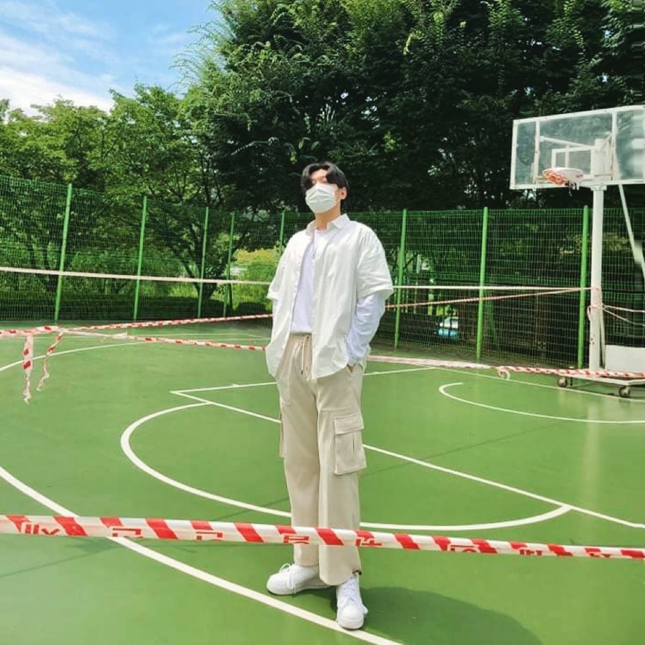 Nike x Supreme Air Force 1 Low White 착용 스타일