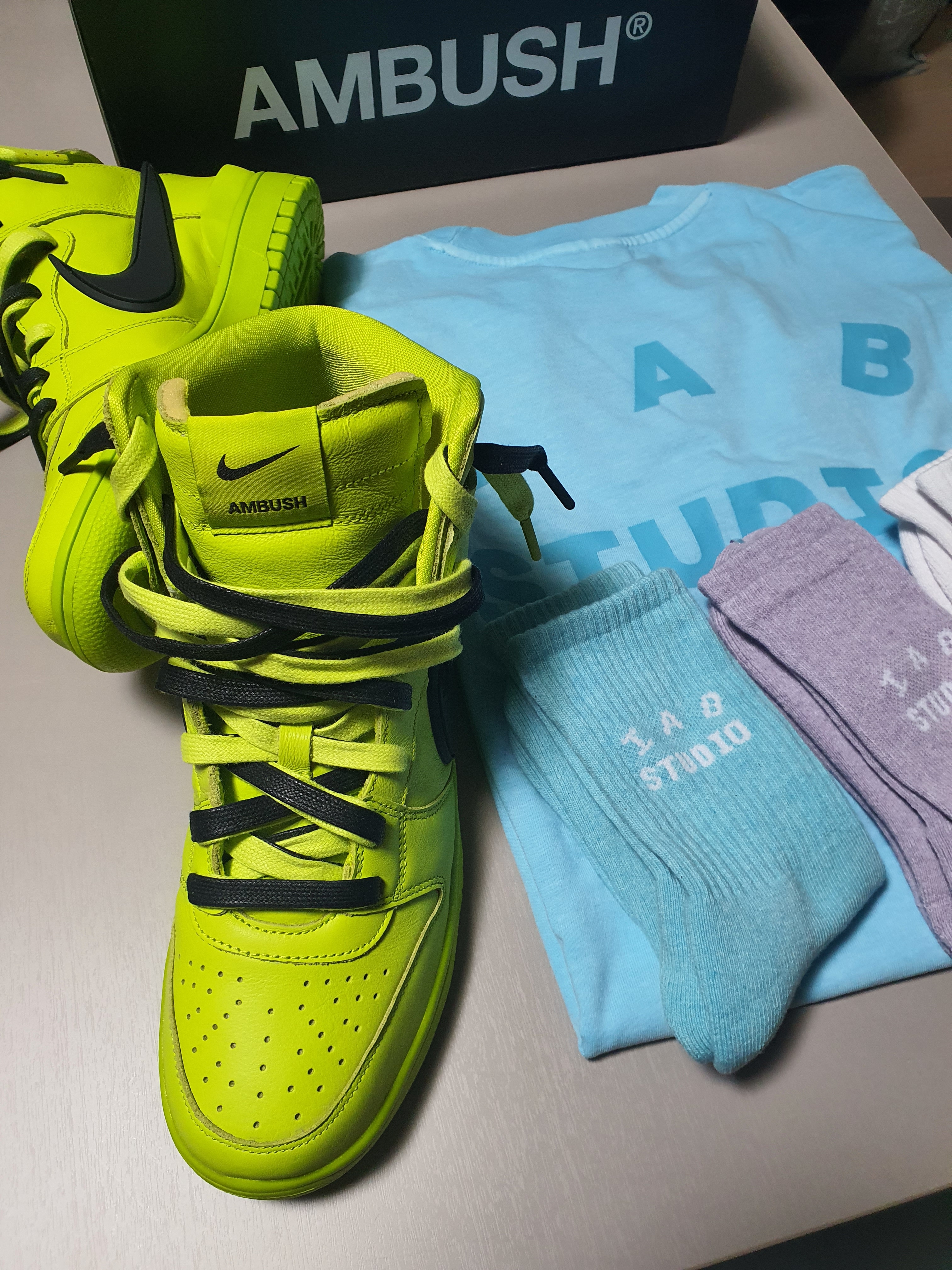 Nike x Ambush Dunk High Flash Lime, IAB Studio Pigment T-Shirt Cyan 착용 스타일 - 5