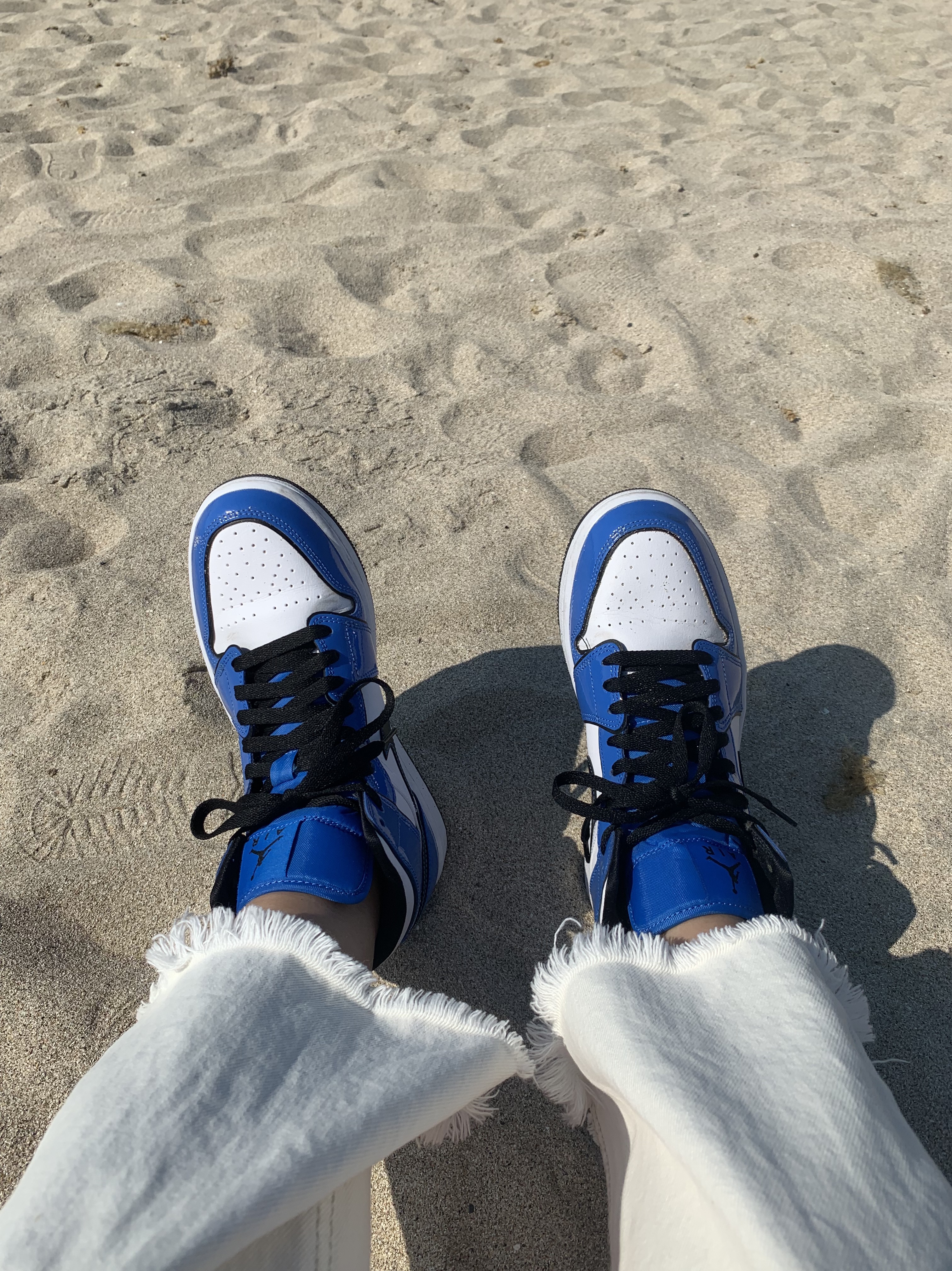 Jordan 1 Mid SE Signal Blue, (GS) Jordan 1 Mid SE Signal Blue 착용 스타일 - 2