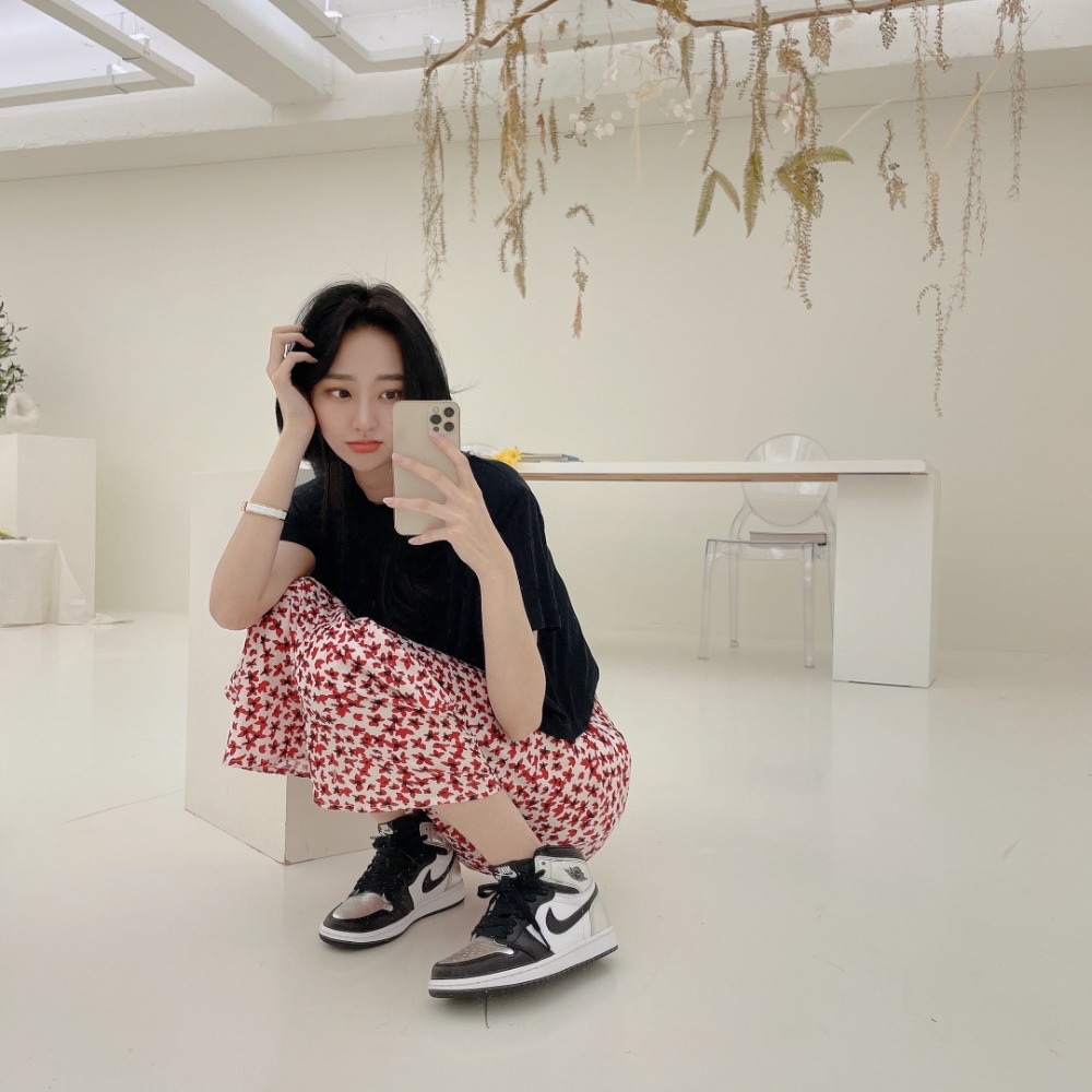(W) Jordan 1 Retro High OG Silver Toe 착용 스타일