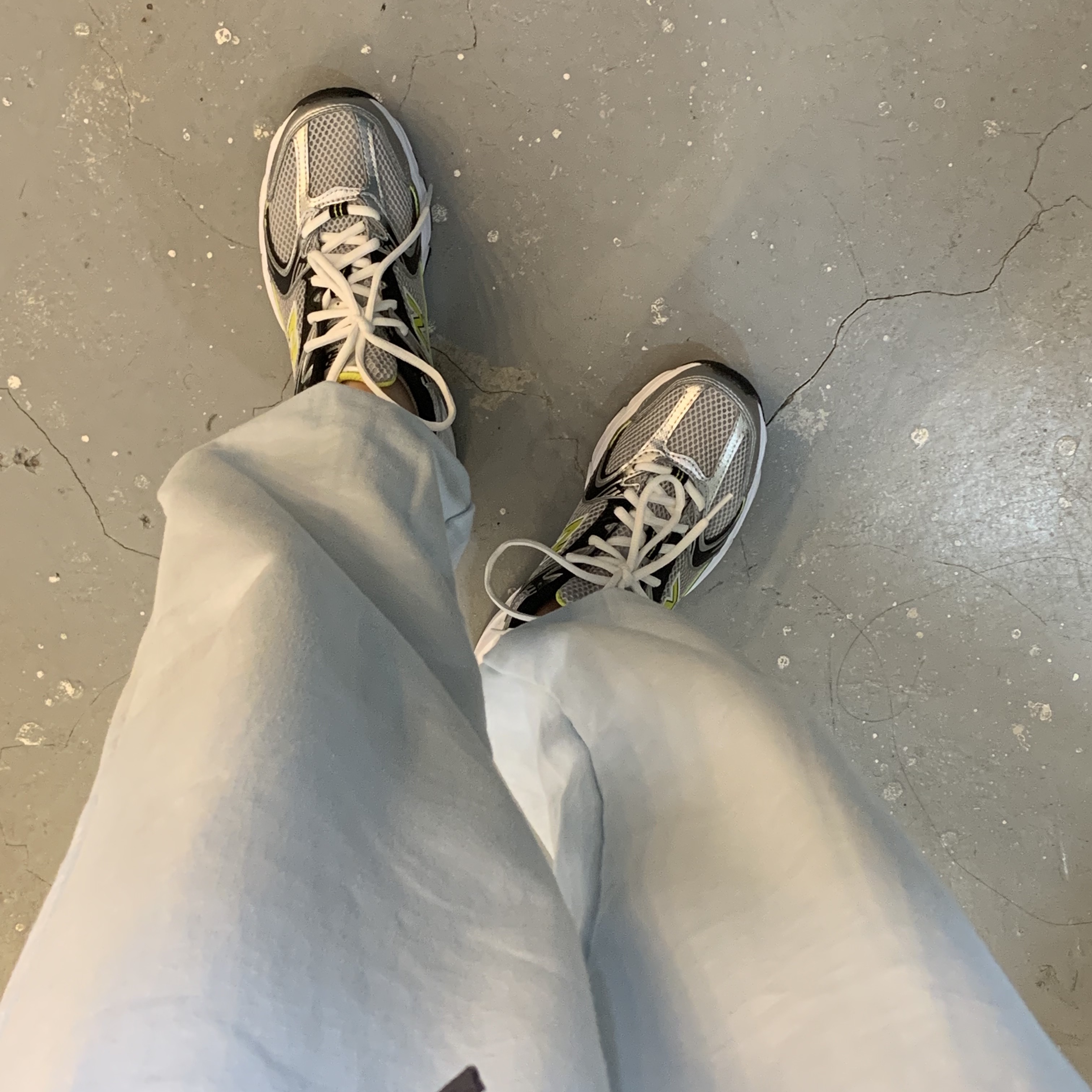 New Balance 530 Silver 착용 스타일 - 1