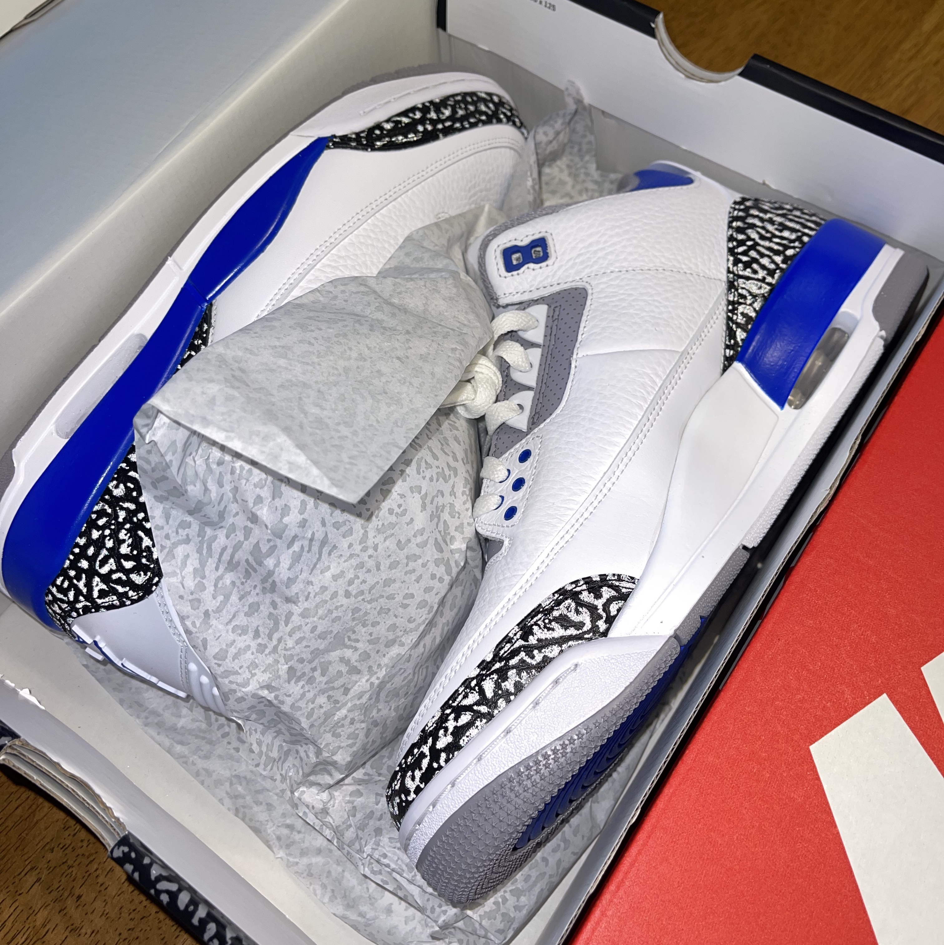 Jordan 3 Retro Racer Blue, Nike Air More Uptempo White Varsity Red 2021 착용 스타일 - 2